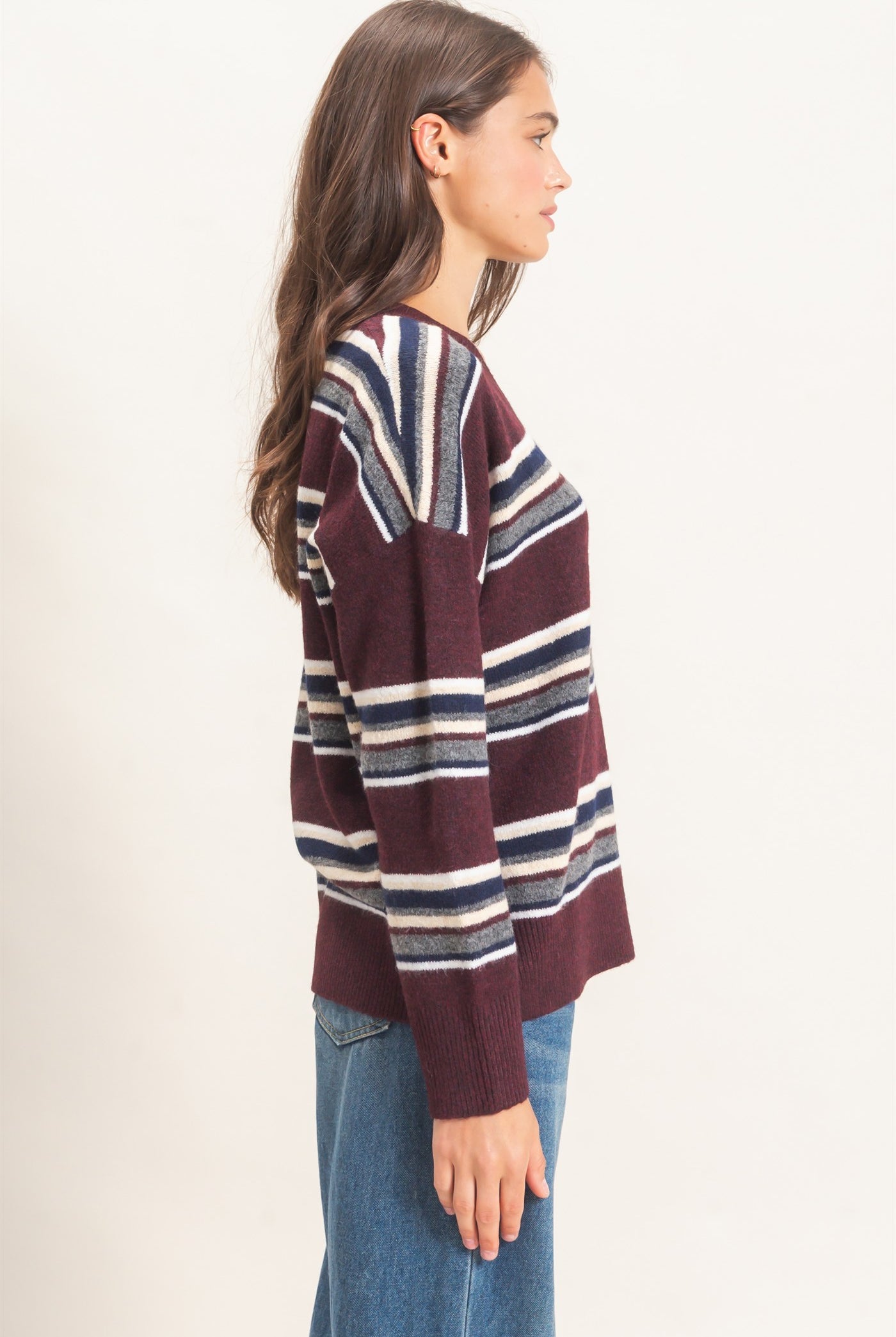 Wholesale V-Neck Striped Sweater Sweaters HF26E476 WINE HYFVE