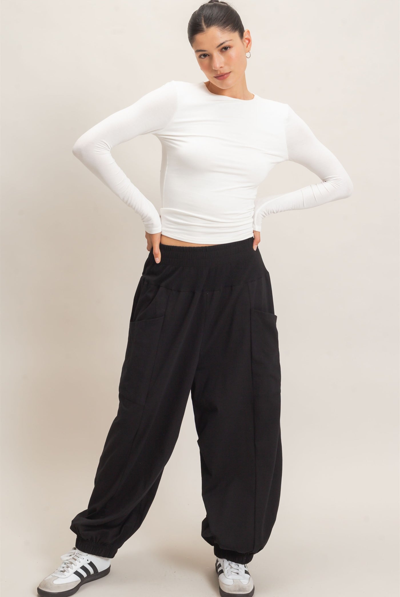Wholesale Elastic Waistband Jogger Pants Joggers HF26F295 BLACK HYFVE