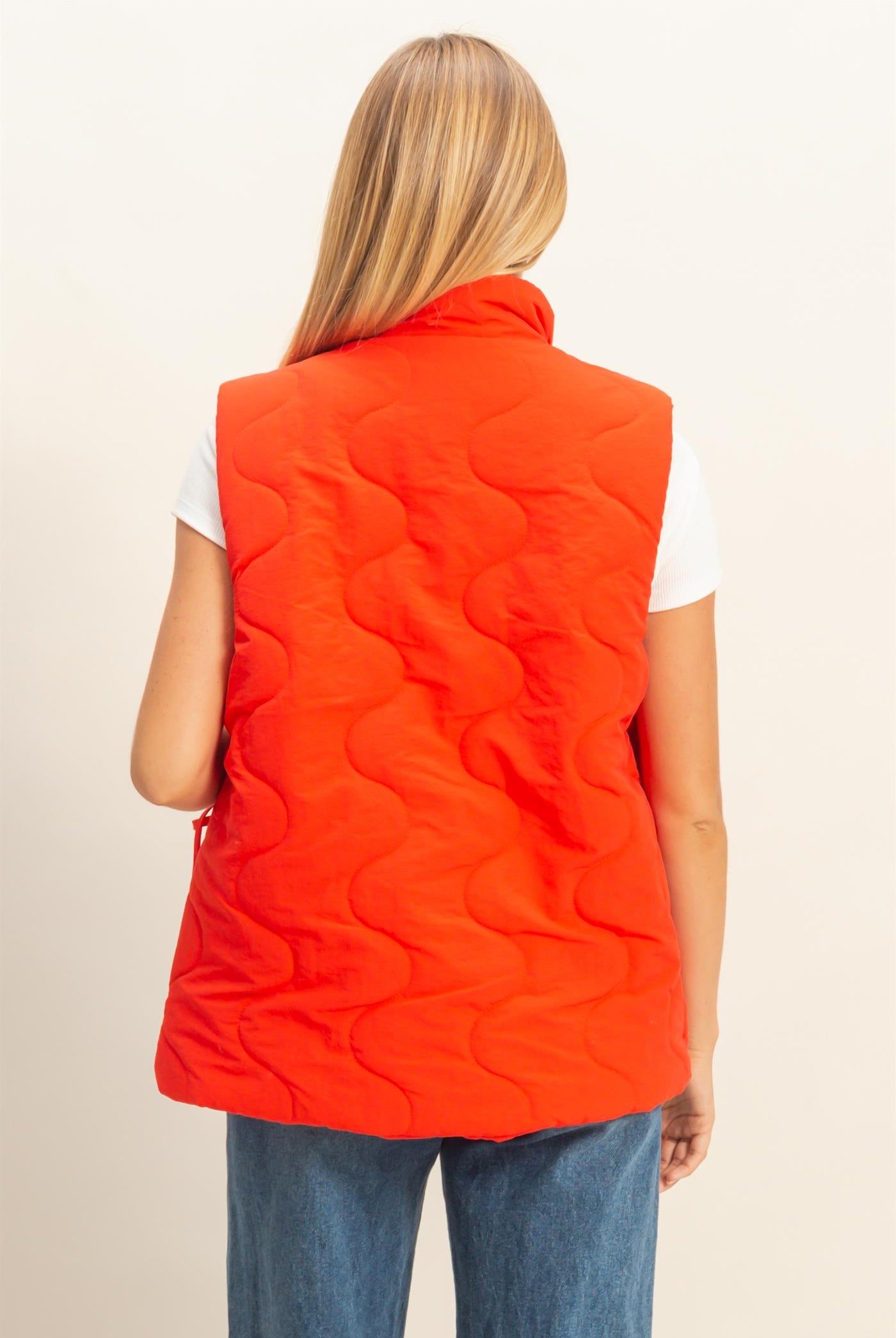 Wholesale Wave Quilted Ribbon Tie Detailed Puffer Vest Vests HF25E498 RED HYFVE