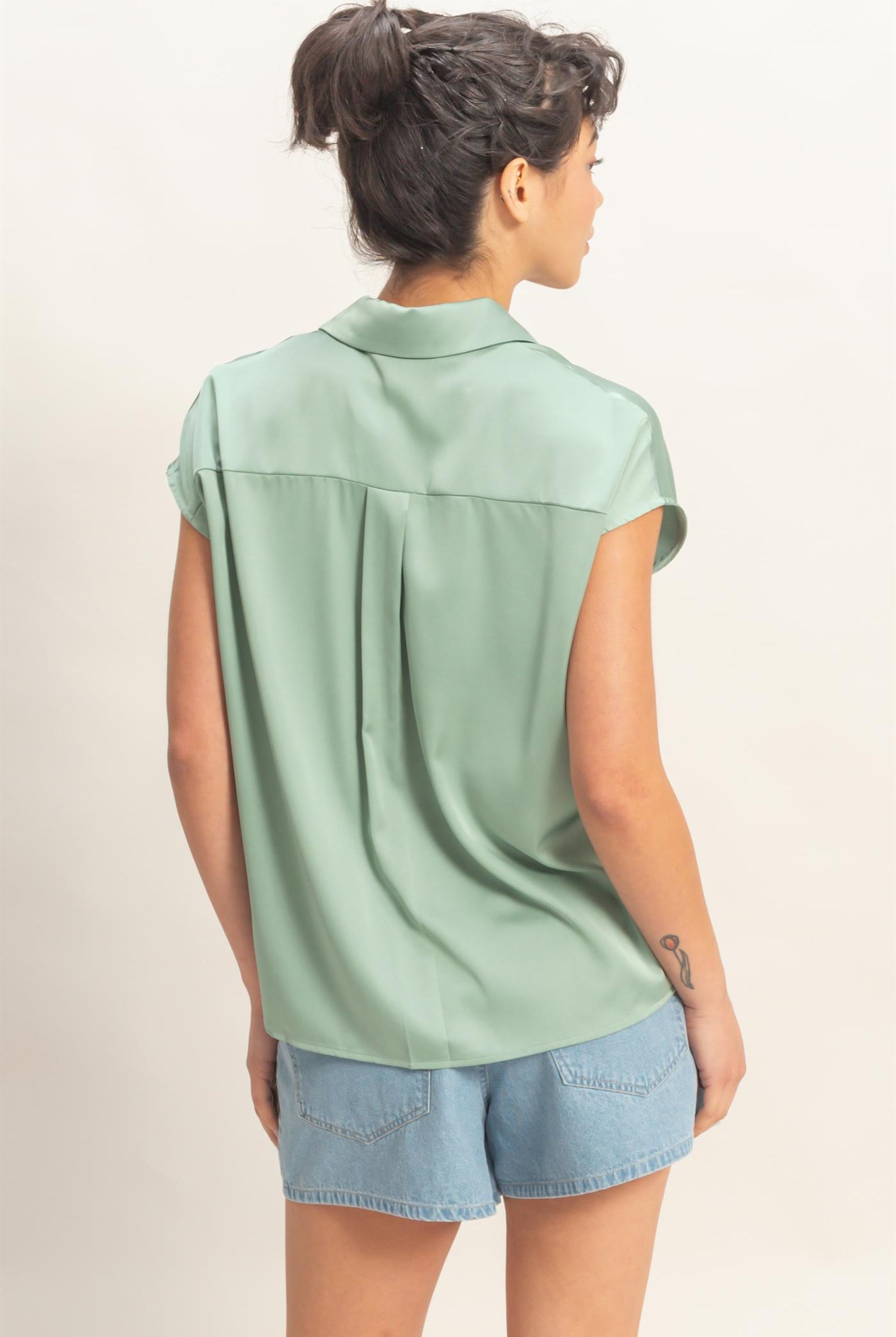 Wholesale Sleeveless Satin Button-Up Blouse Blouses DZ26A726 SAGE GREEN DOUBLE ZERO