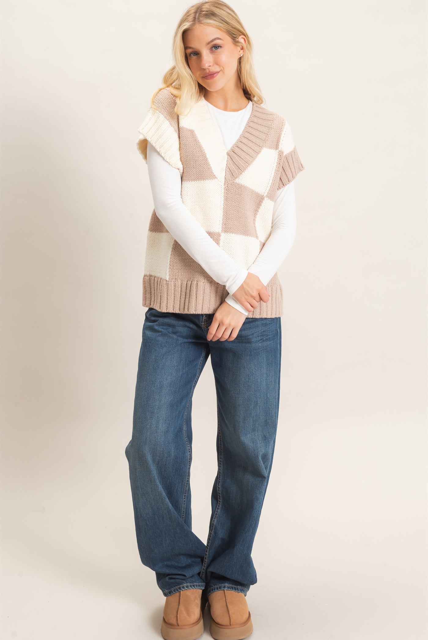 Wholesale Ribbed V-Neck Checkered Sweater Vest Sweaters HF26F180 TAUPE HYFVE