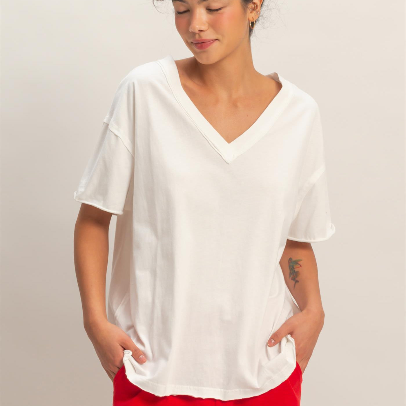 Wholesale Washed V-Neck Oversized Tee Clothing Tops DZ26A760 WHITE DOUBLE ZERO