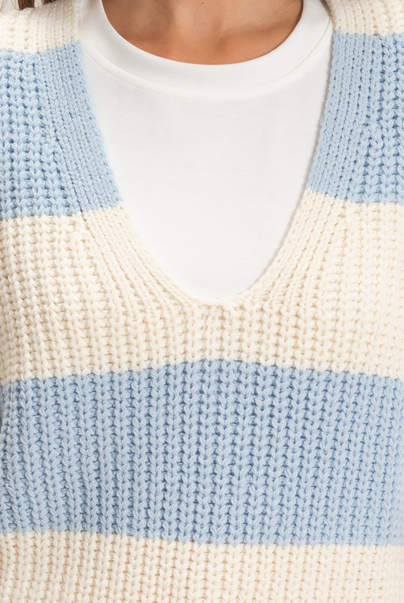 Wholesale V-Neck Striped Sweater Vest Sweaters HF26E482-D BLUE HYFVE