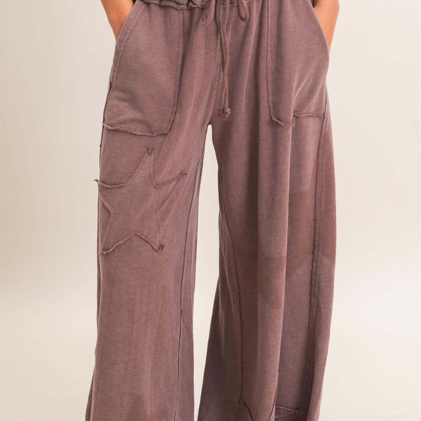 Wholesale Mineral Wash Star Patch And Print Wide Leg Pants Pants DZ26F060 DARK BROWN DOUBLE ZERO