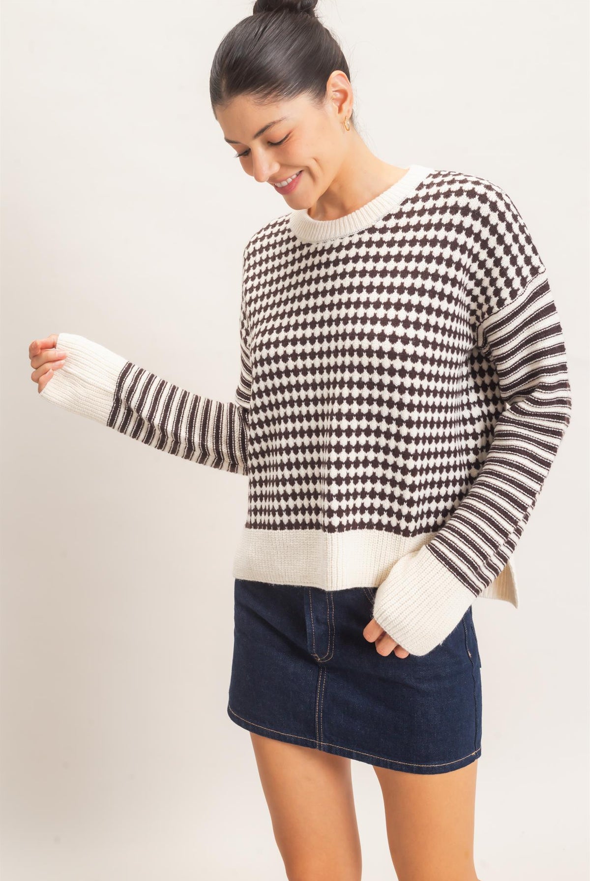 Wholesale Mixed Pattern Long Sleeve Sweater Sweaters HF26E821 DARK BROWN HYFVE