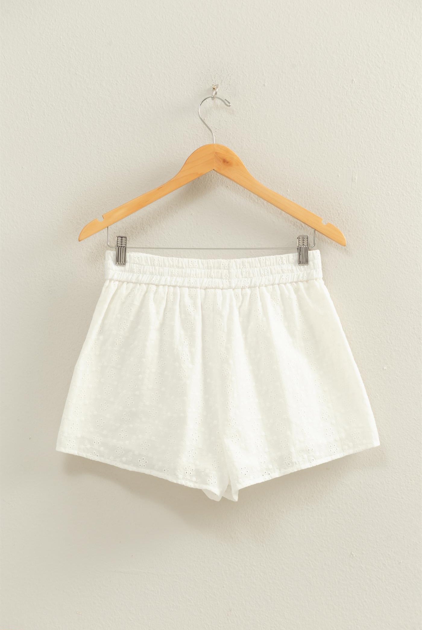 Wholesale Eyelet Elastic Shorts With Pockets Shorts DZ26A782 WHITE DOUBLE ZERO