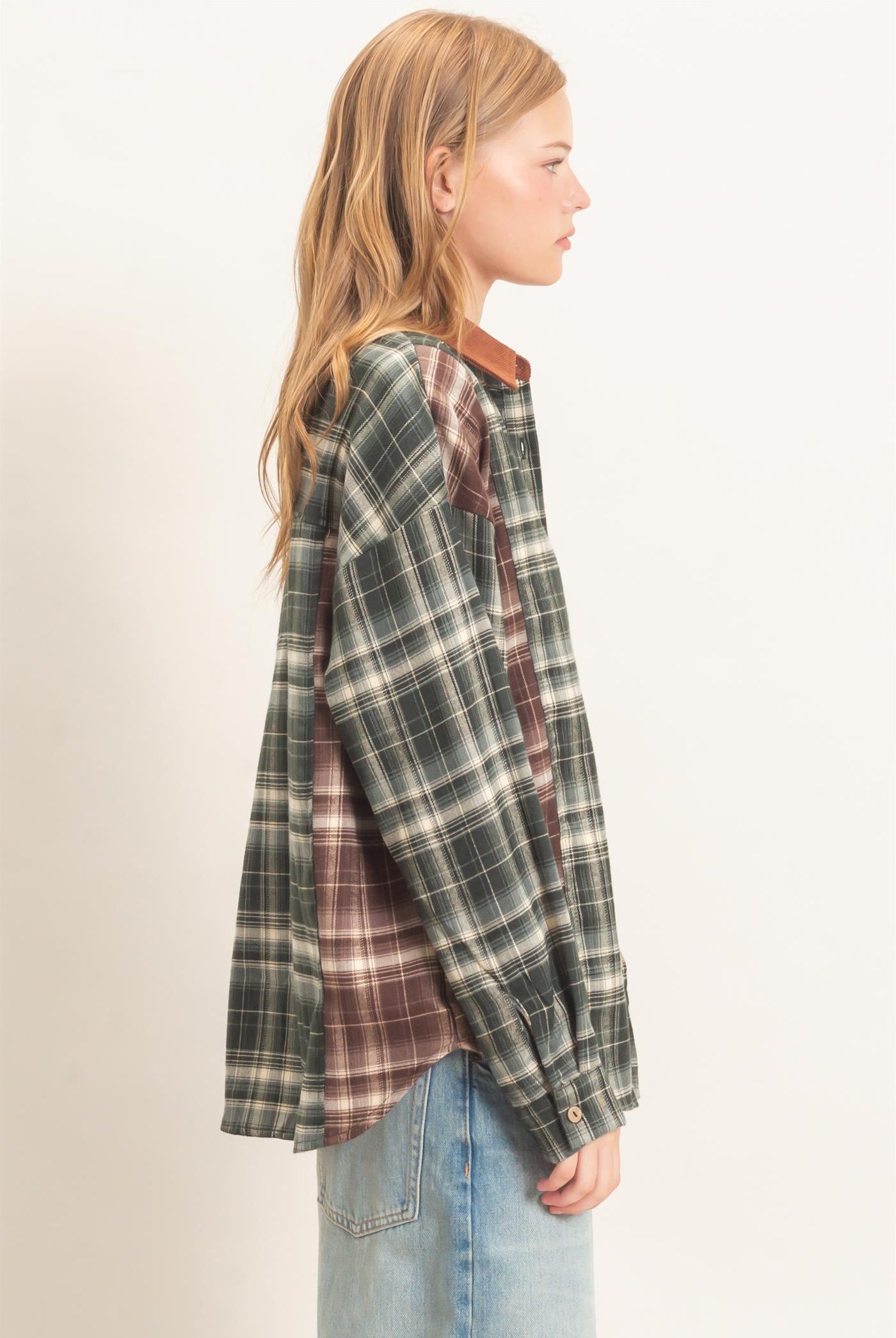 Wholesale Plaid Button-Up Shirt With Corduroy Collar Shirts HF26E157 GREEN HYFVE