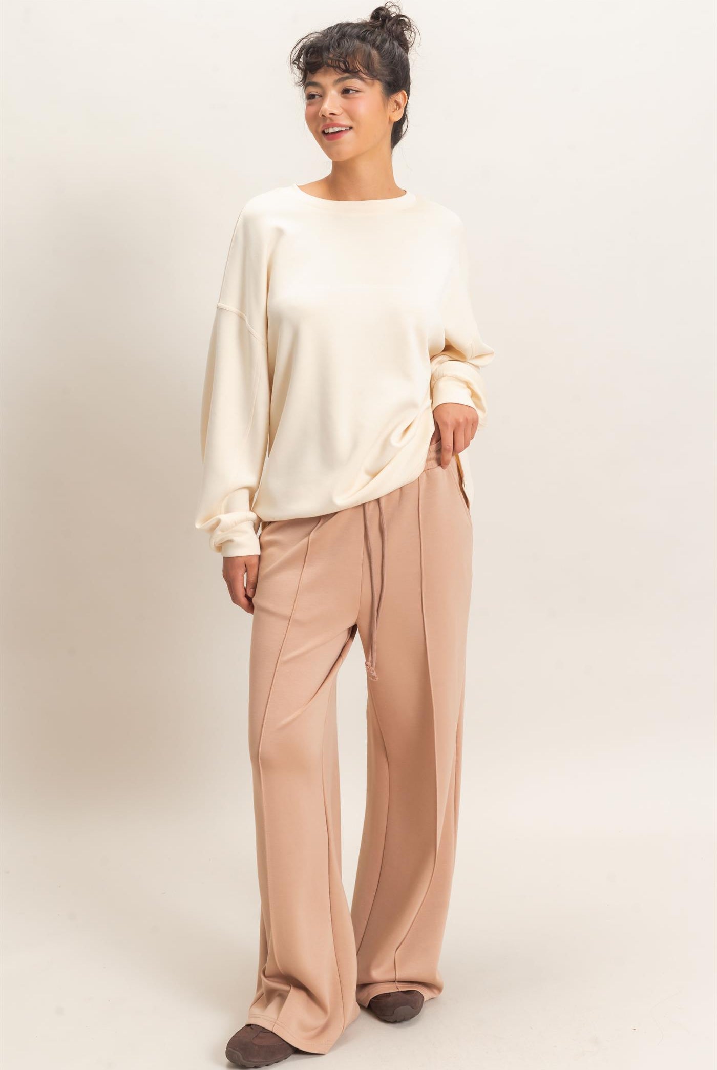 Wholesale Drawstring Waist Pintuck Wide Leg Pants Pants DZ26E384 DARK TAUPE HYFVE