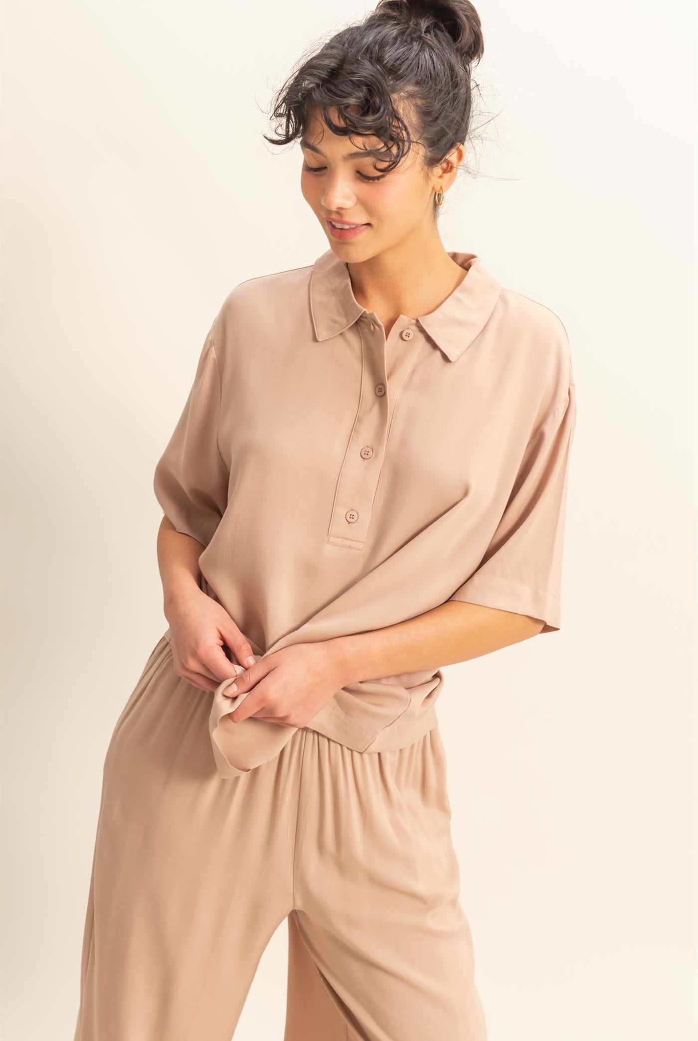 Wholesale Woven Half Button-Up Relaxed Top Clothing Tops DZ25C814 DARK TAUPE DOUBLE ZERO