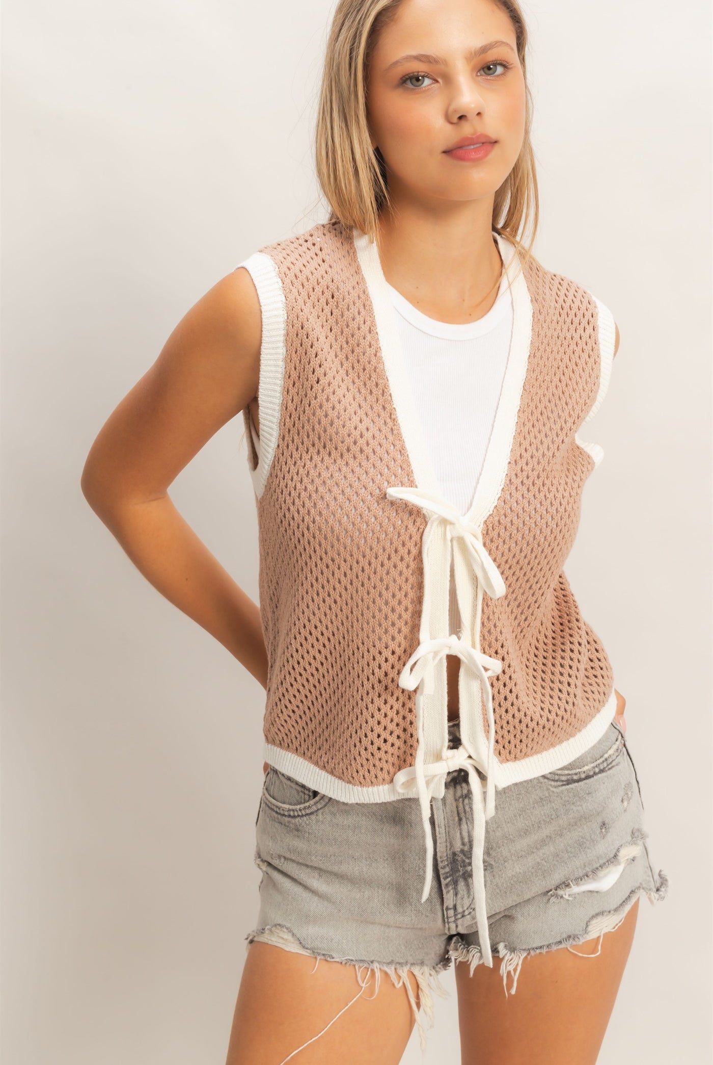 Wholesale Knit Vest With Tie Closure Sweaters HF26A238 L.TAUPE/IVORY HYFVE