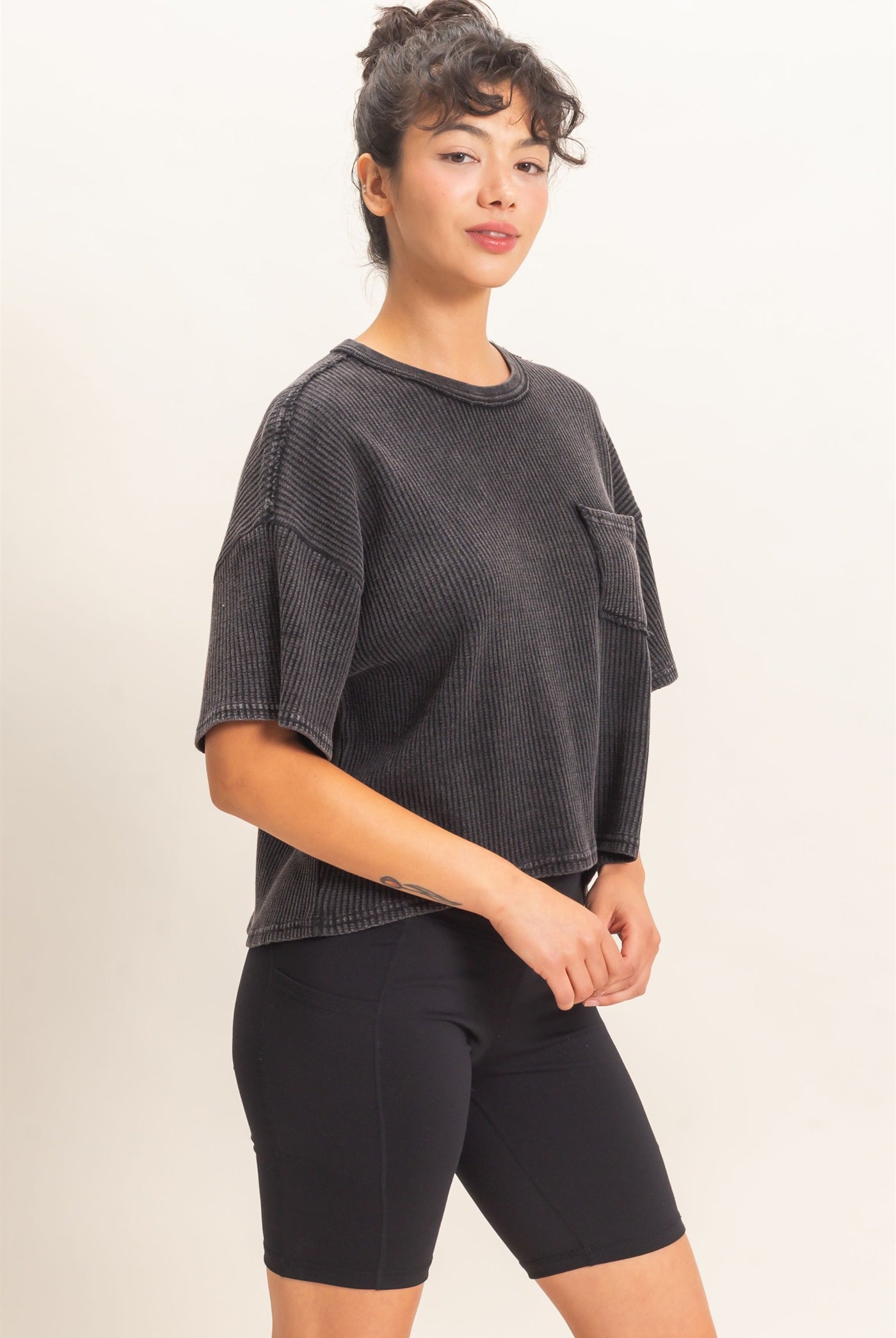 Wholesale Mineral Wash Waffle Knit Pocket Top Clothing Tops DZ26E222 BLACK DOUBLE ZERO