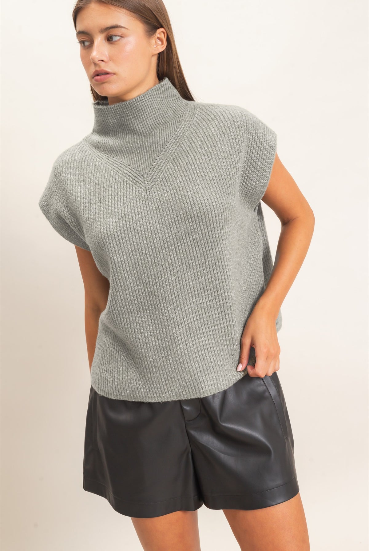 Wholesale Sleeveless High Neck Sweater Sweaters DZ26E295 HEATHER GRAY DOUBLE ZERO