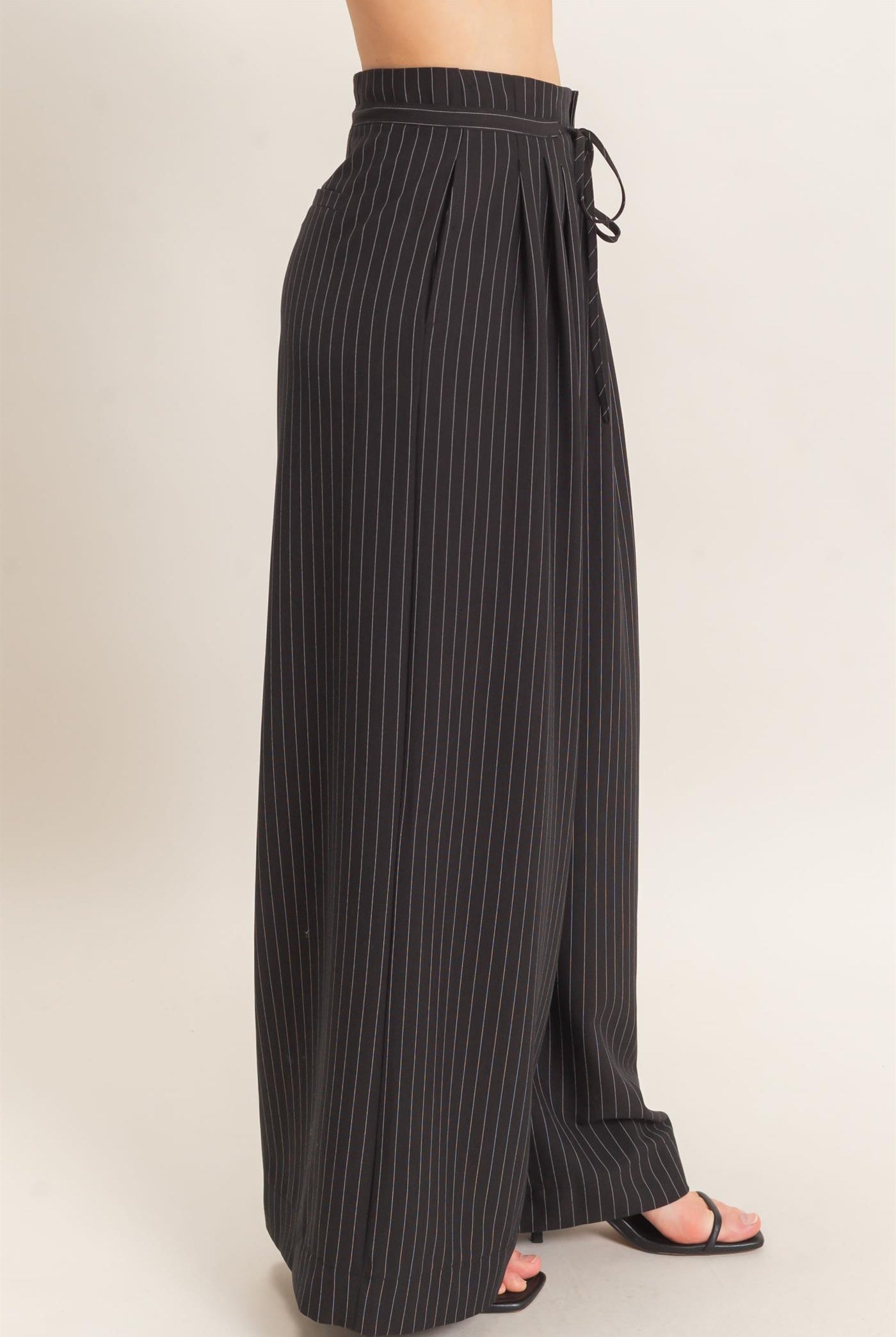 Wholesale Pleated Wide-Leg Pants Pants HF26A776 BLACK HYFVE