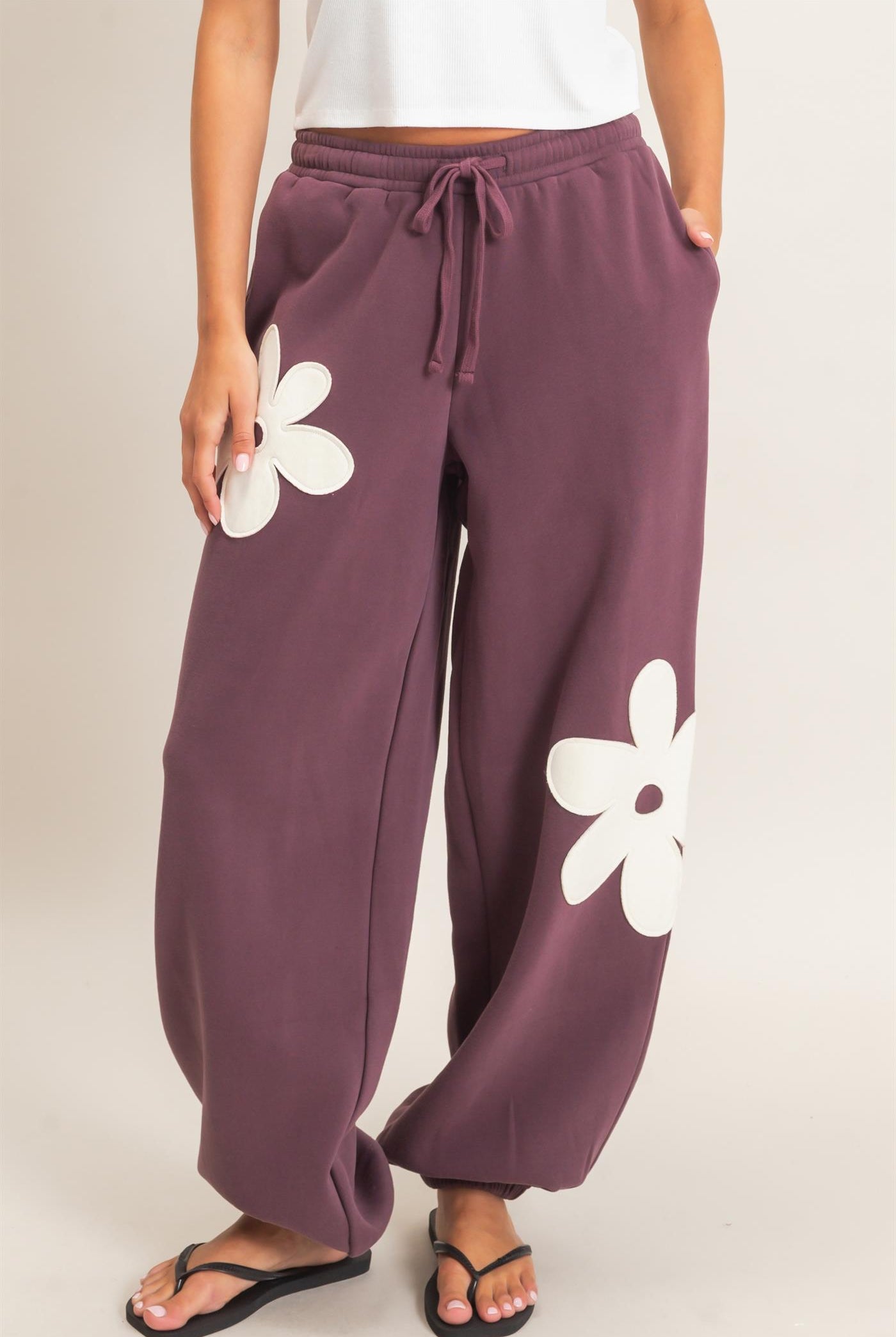 Wholesale Floral Applique Drawstring Jogger Pants Joggers DZ26F308 COCOA DOUBLE ZERO