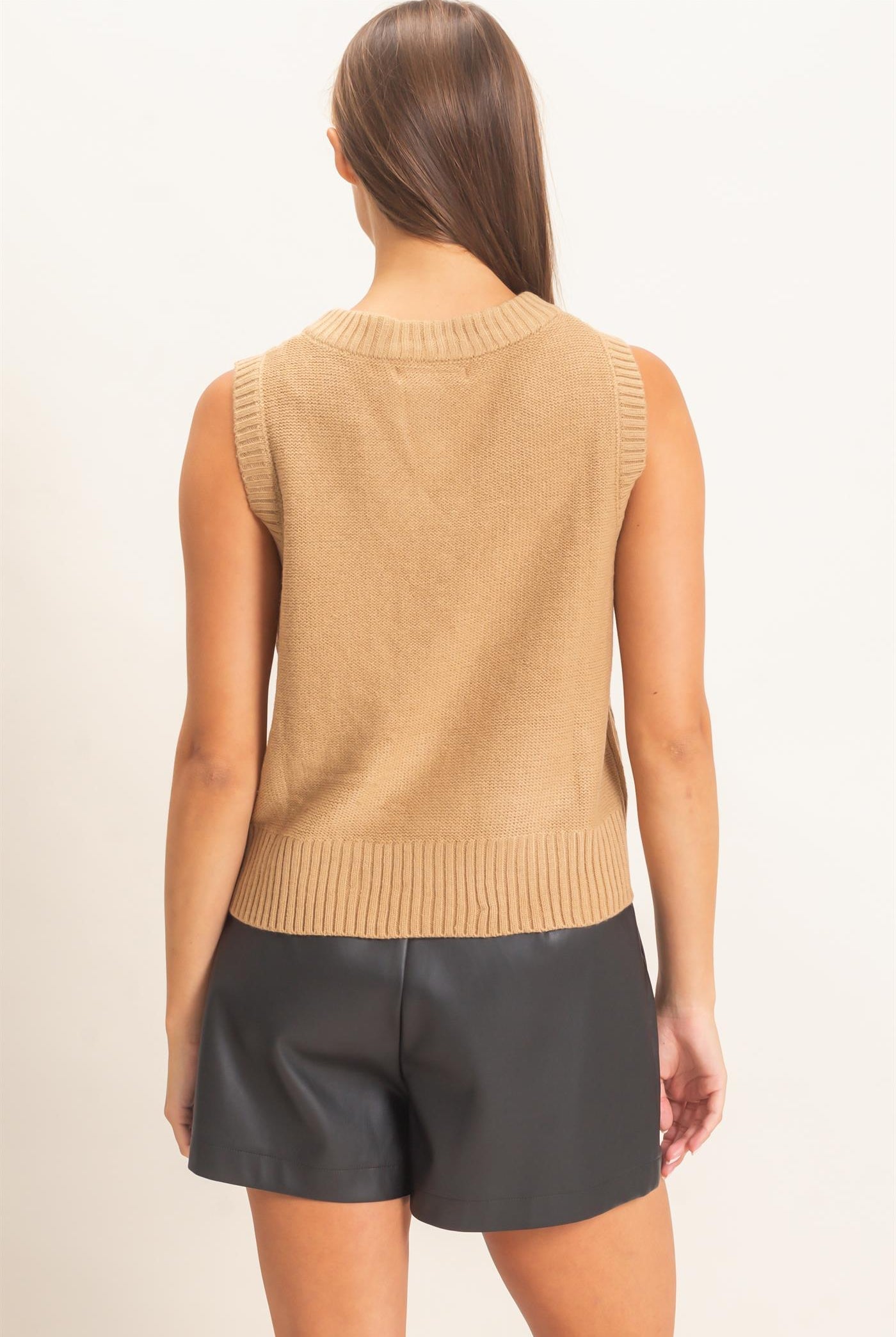 Wholesale Cable Knit V-Neck Sweater Vest Sweaters DZ26E548 TAUPE DOUBLE ZERO