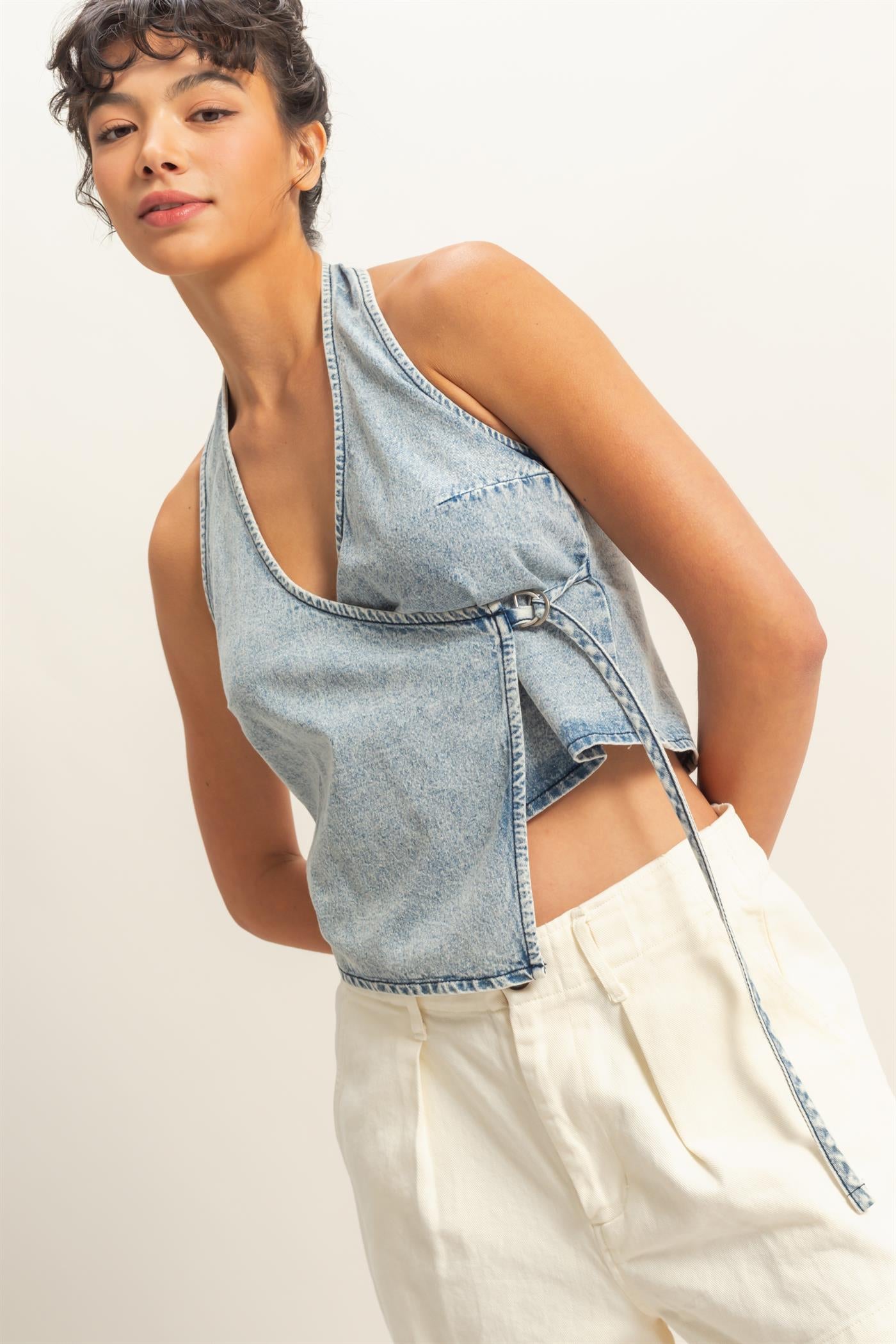 DZ25C970-Halterneck Wrap Detail Backless Top – HYFVE