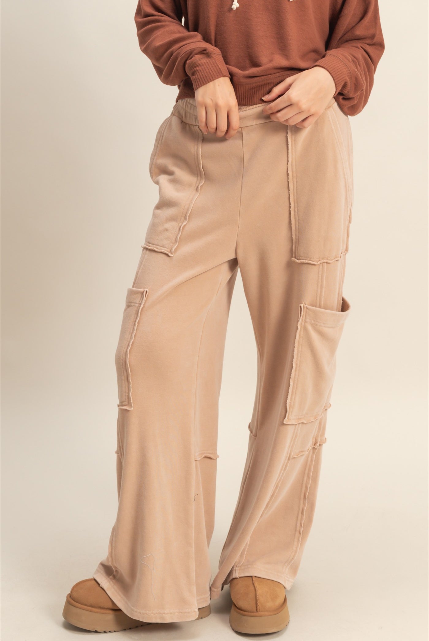 Wholesale Mineral Wash Oversized Utility Sweatpants Sweatpants DZ25C903 DARK TAUPE DOUBLE ZERO