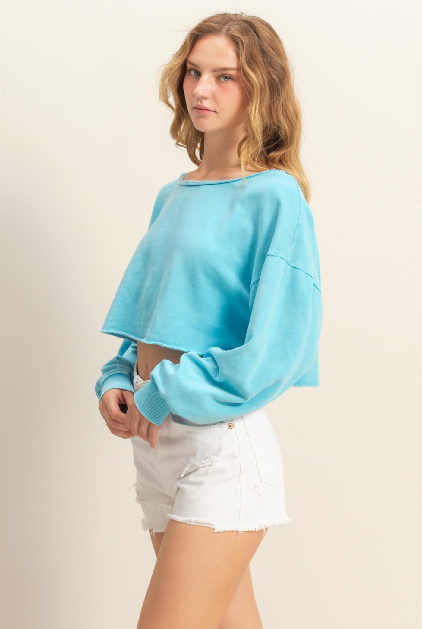 Wholesale Frayed Detail Long Sleeve Crop Top Sweatshirts DZ25A776 AQUA BLUE DOUBLE ZERO