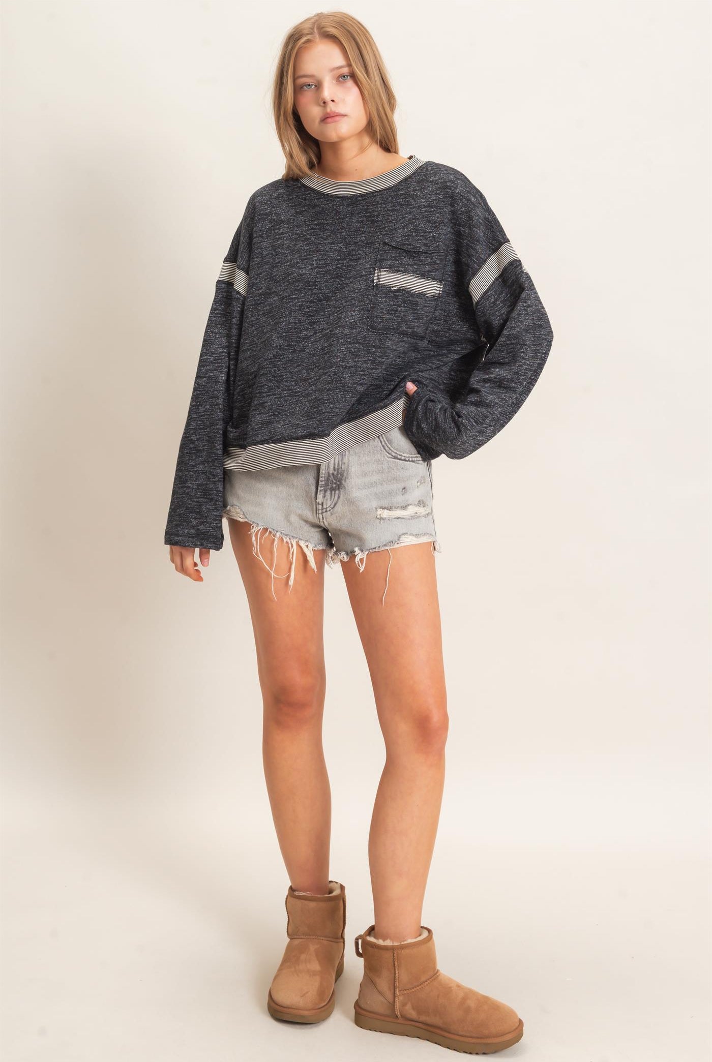 Wholesale Striped Trim Pocket Sweatshirt Sweatshirts HF26E557 BLACK HYFVE