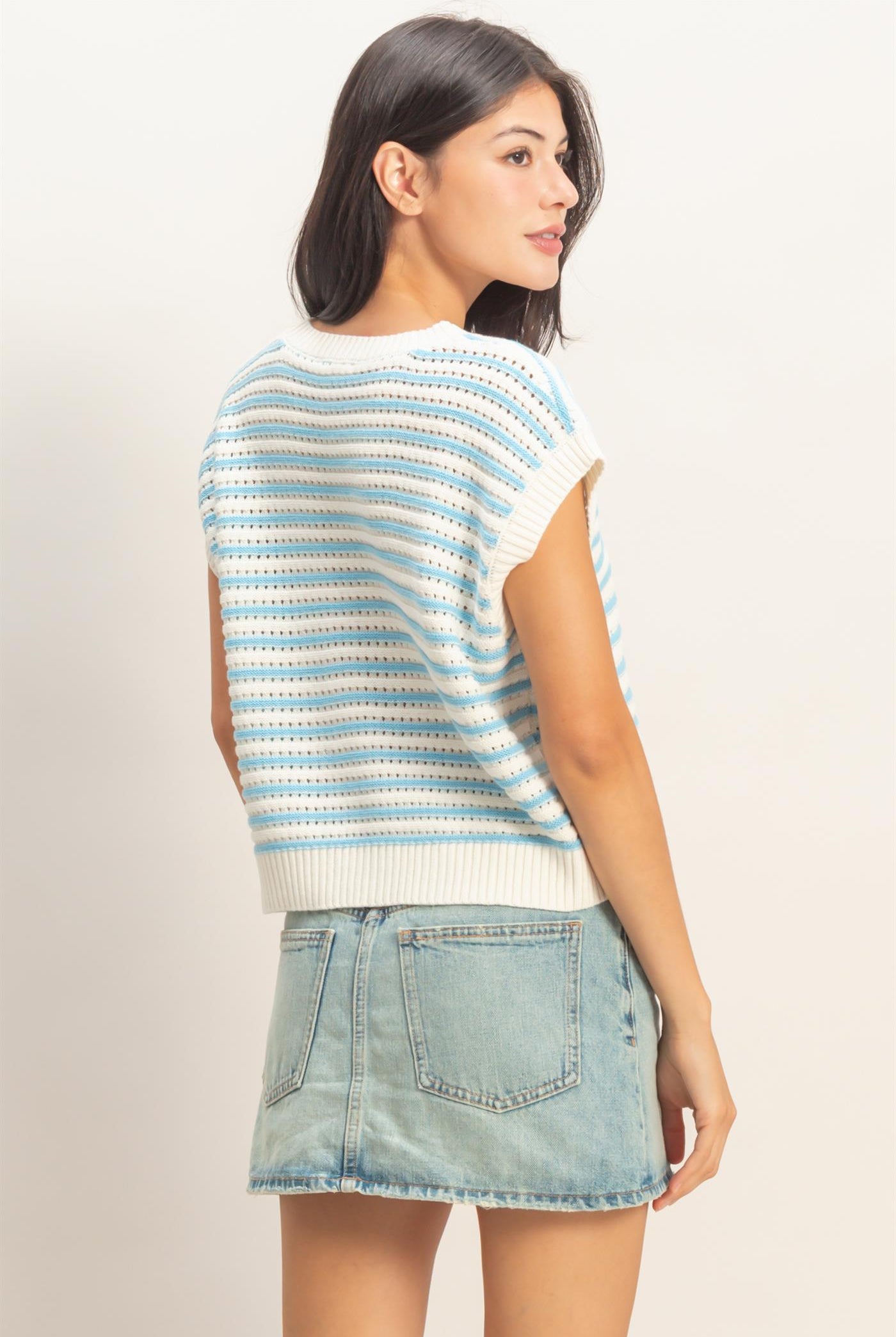 Wholesale Striped Sleeveless Crew Neck Top Sweaters DZ26A222 BLUE DOUBLE ZERO