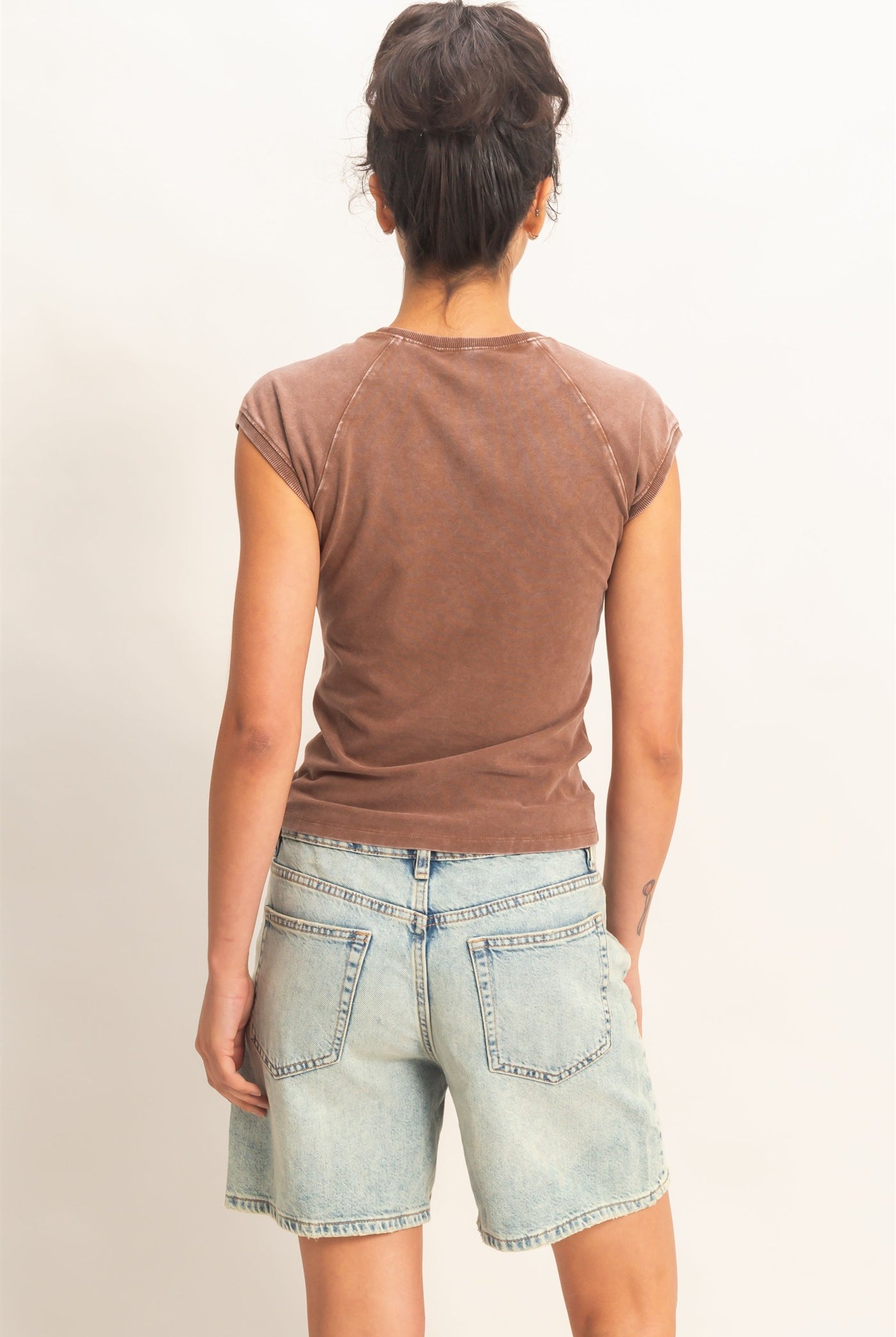 Wholesale Mineral Wash Raglan Short Sleeve Top T-Shirts DZ26A741 CHOCOLATE DOUBLE ZERO