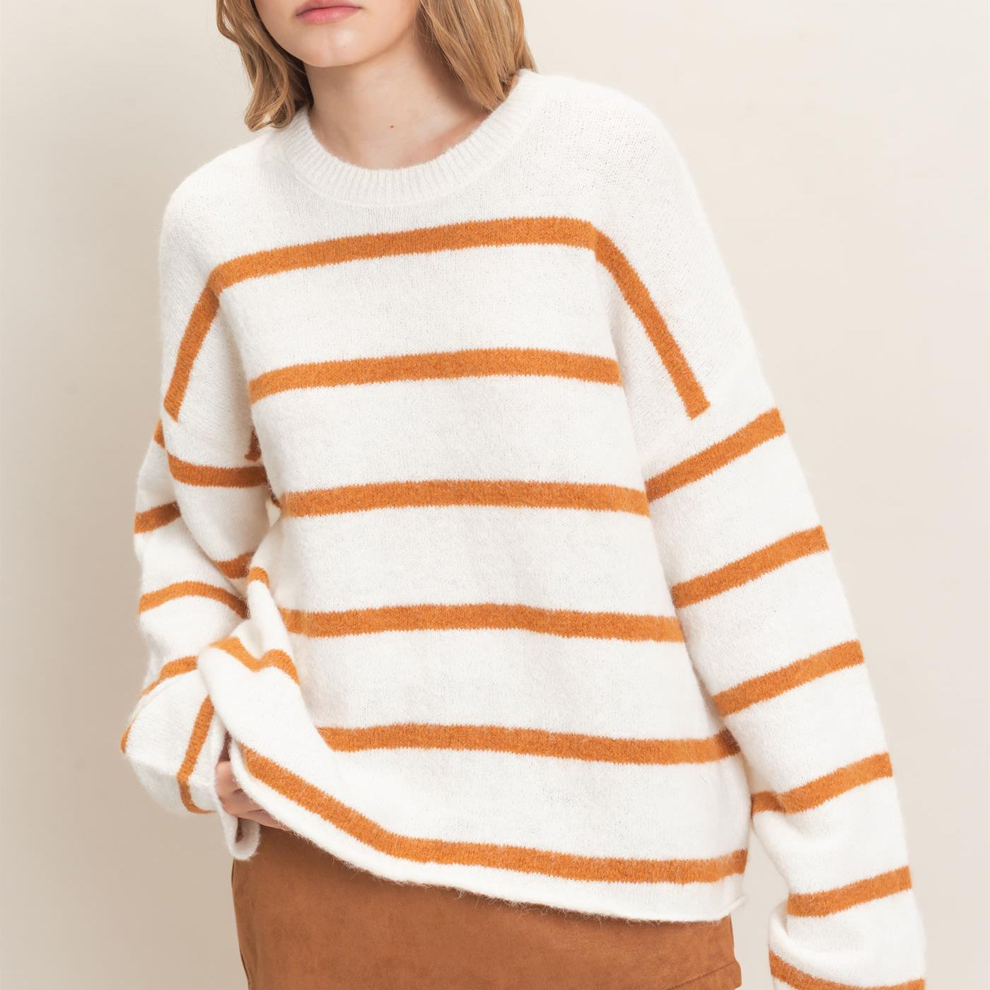 Wholesale Striped Crew Neck Sweater Sweaters HF26E894 CAMEL HYFVE