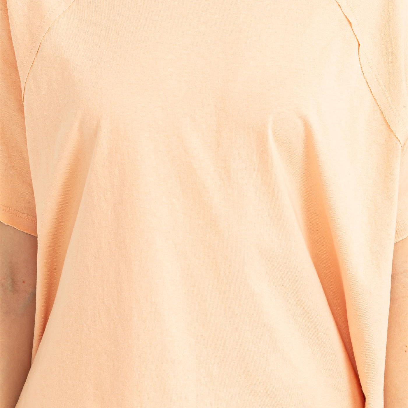 Wholesale Round Neck Curved Hem Short Sleeve T Shirt Clothing Tops DZ23C325 TROPICAL PEACH HYFVE