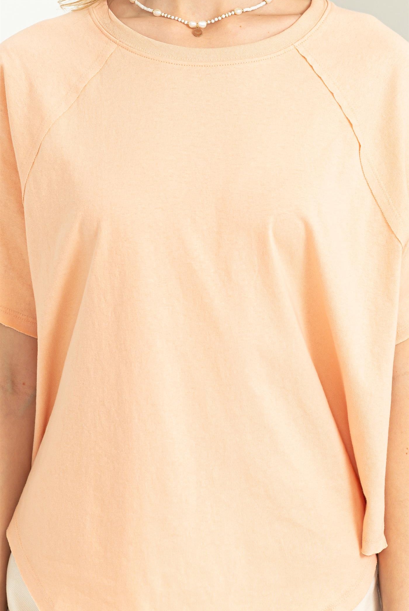 Wholesale Round Neck Curved Hem Short Sleeve T Shirt Clothing Tops DZ23C325 TROPICAL PEACH HYFVE