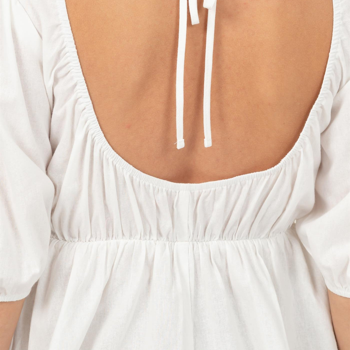 Wholesale Backless Top Clothing Tops HF22C707 OFF WHITE HYFVE
