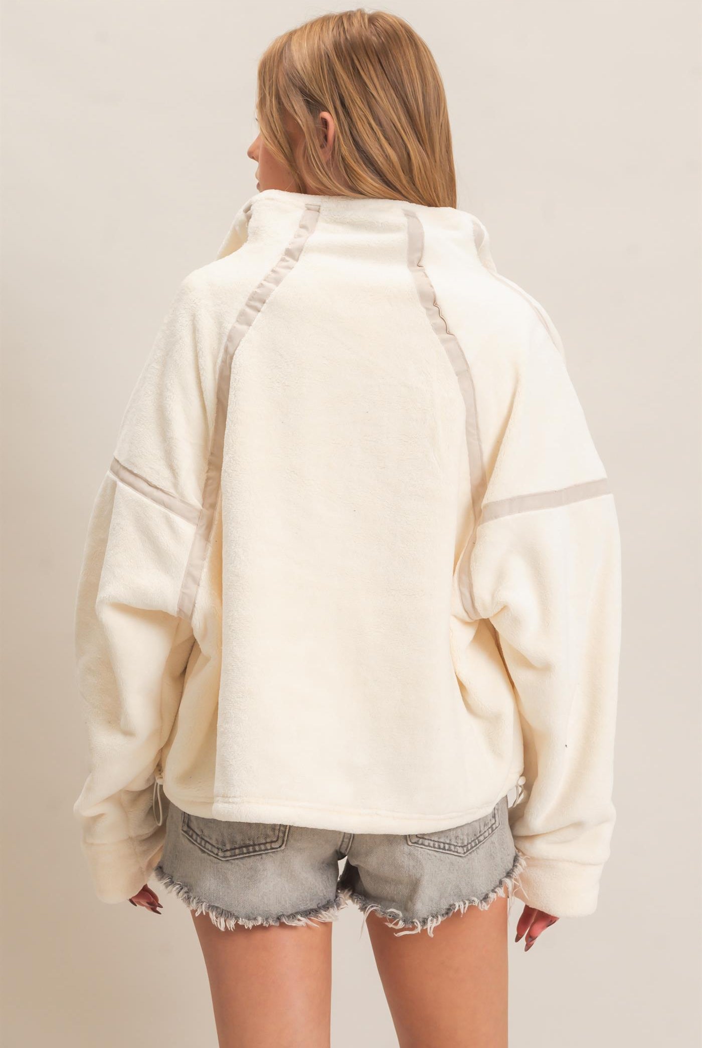 Wholesale Contrast Trim Half-Zip Fleece Pullover Outerwear HF26F206-D IVORY HYFVE