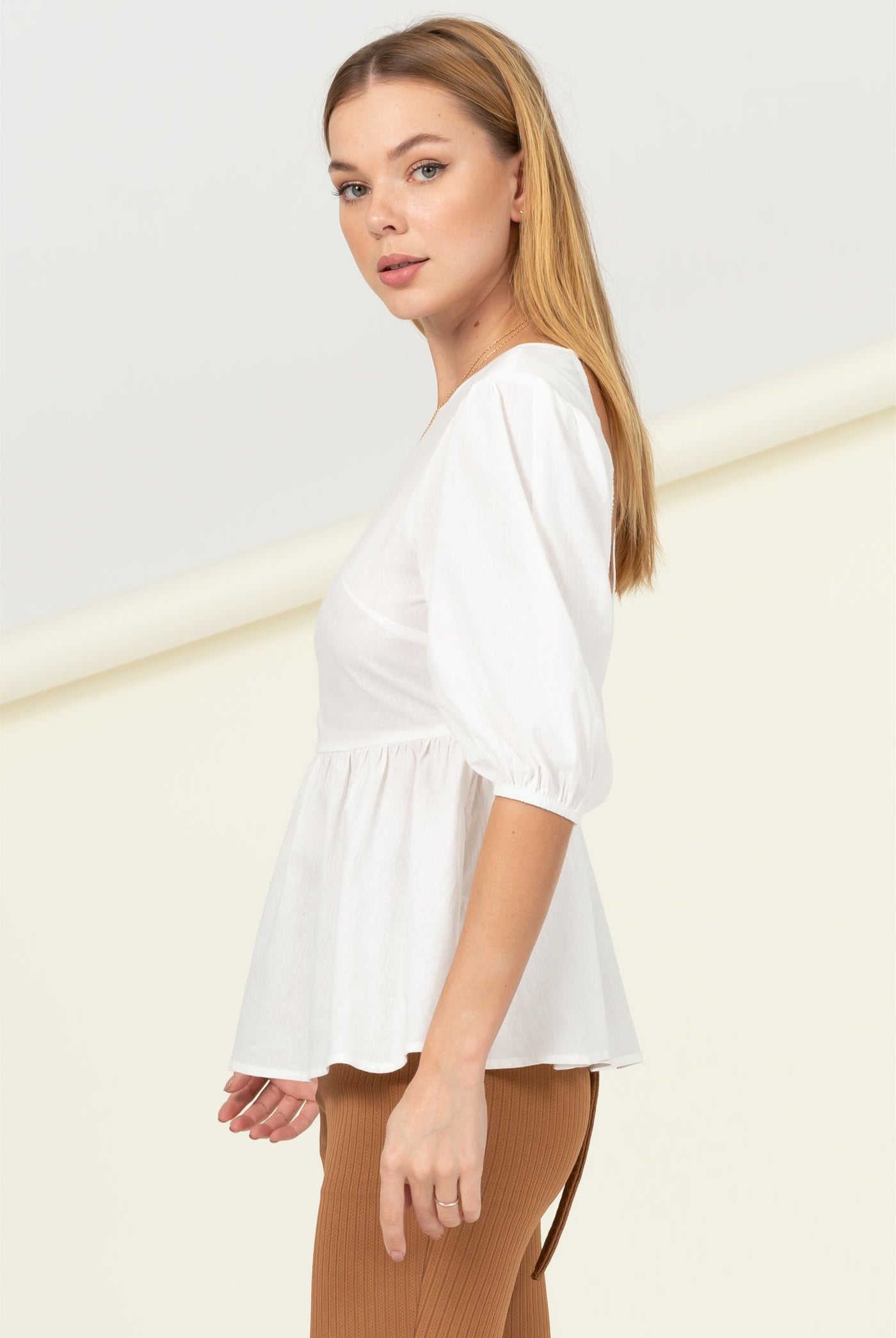Wholesale Backless Top Clothing Tops HF22C707 OFF WHITE HYFVE