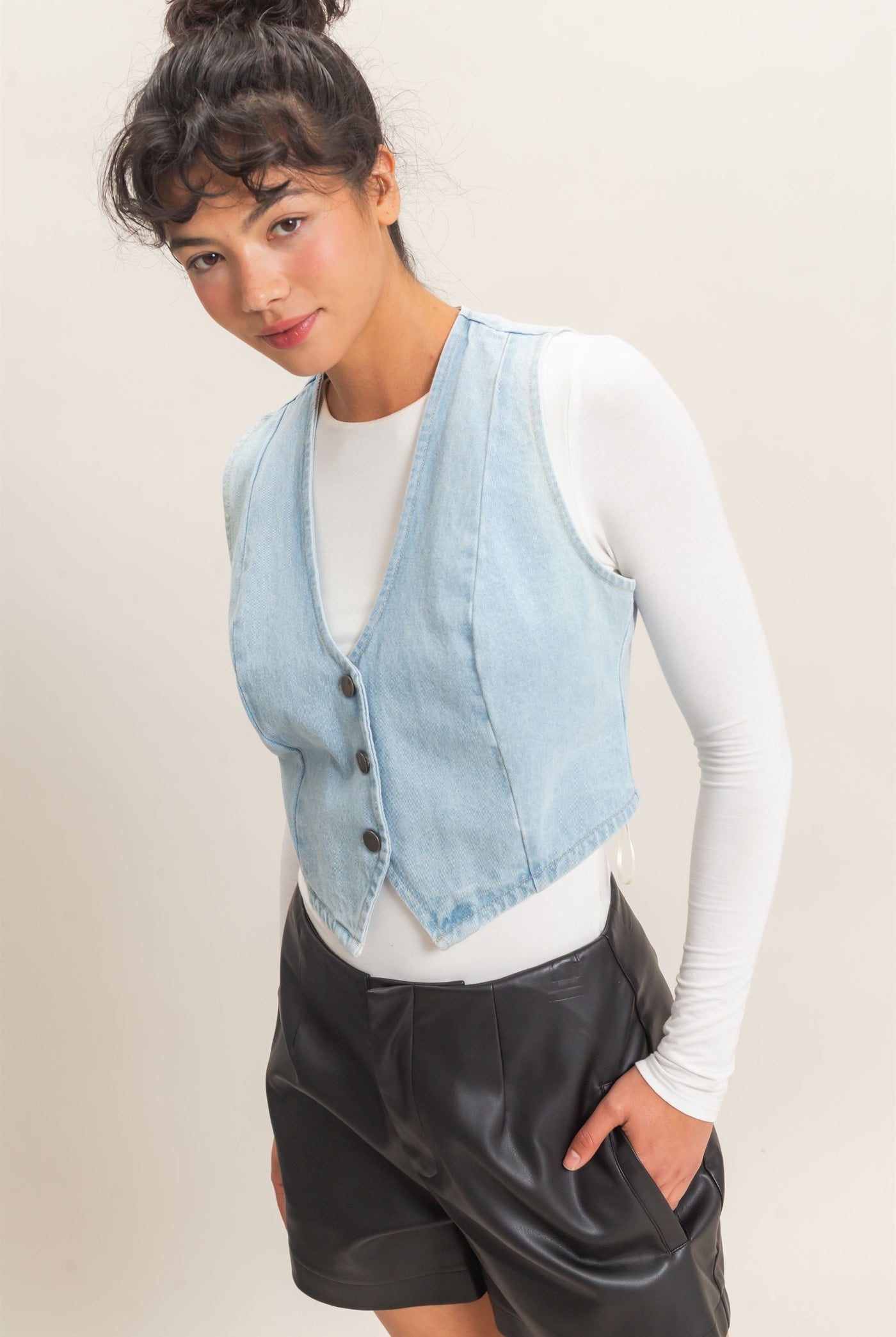 Wholesale Buttoned Denim Vest Vests DZ26E266 LIGHT BLUE DOUBLE ZERO