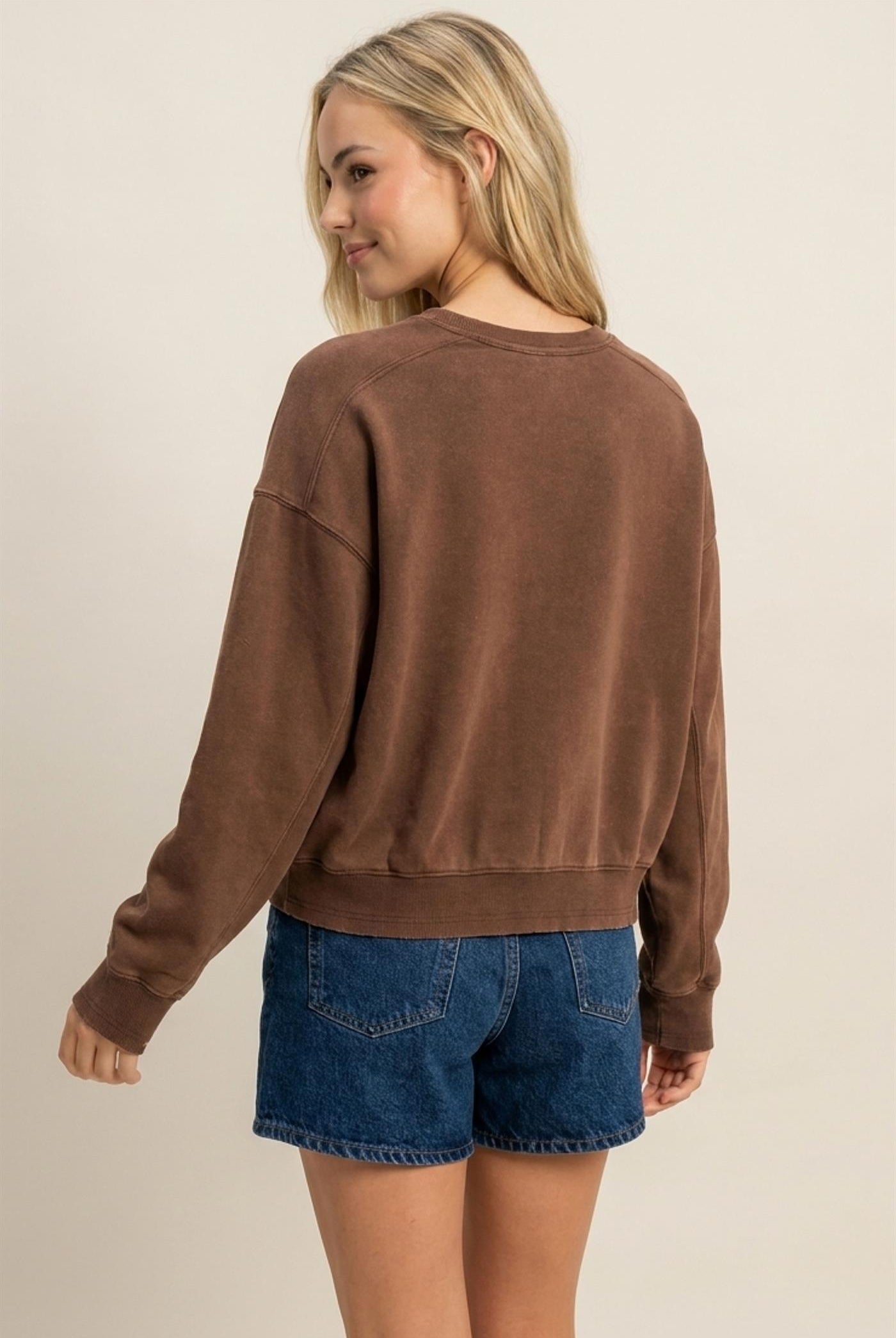 Wholesale Acid Wash Seam Detail Crew Neck Sweatshirt Sweatshirts DZ26E260 DARK BROWN DOUBLE ZERO