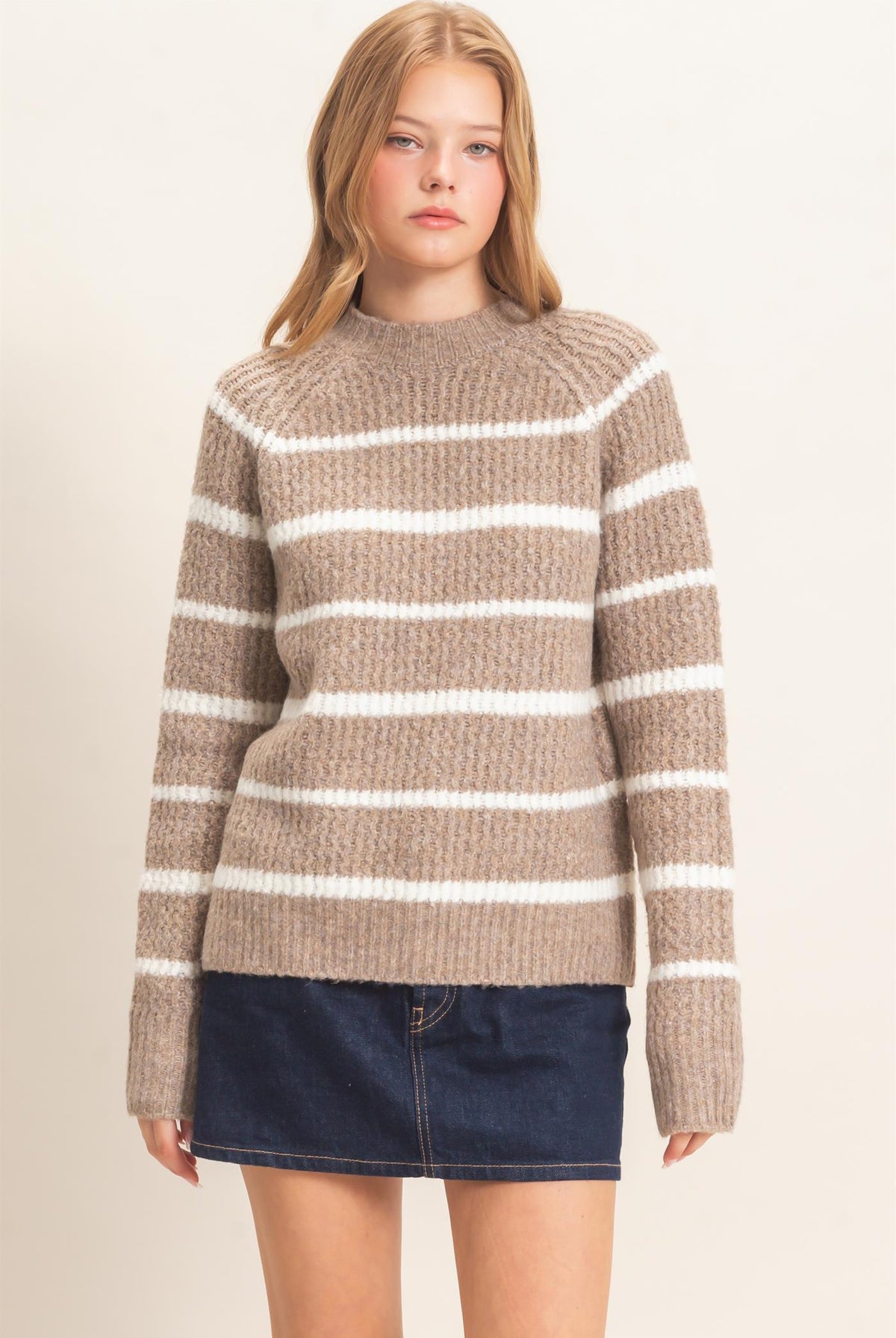 Wholesale Textured Striped Mock Neck Sweater Sweaters HF26E765 MOCHA HYFVE