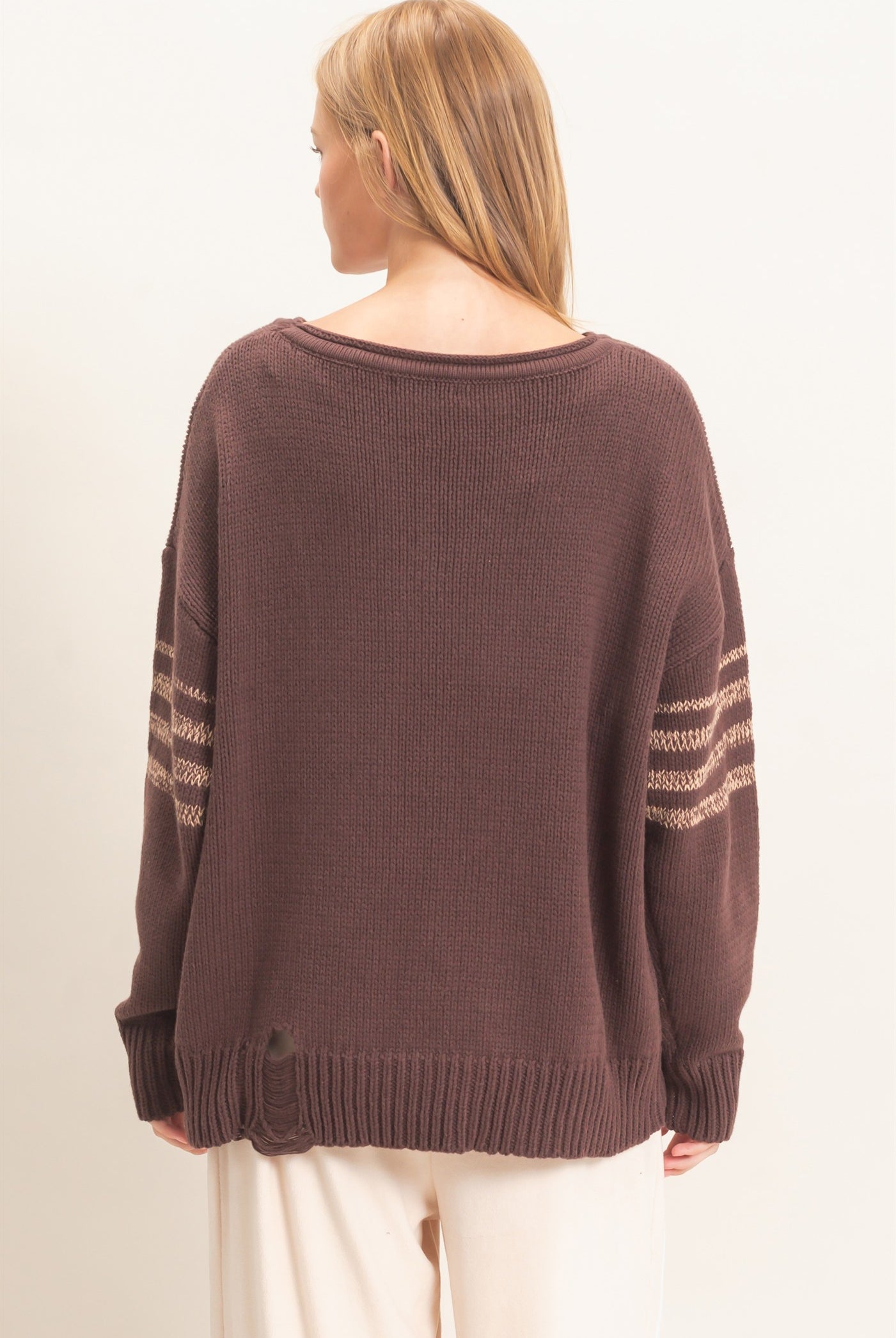 Wholesale Oversized Number Knit Sweater Sweaters HF26E687 DARK BROWN HYFVE