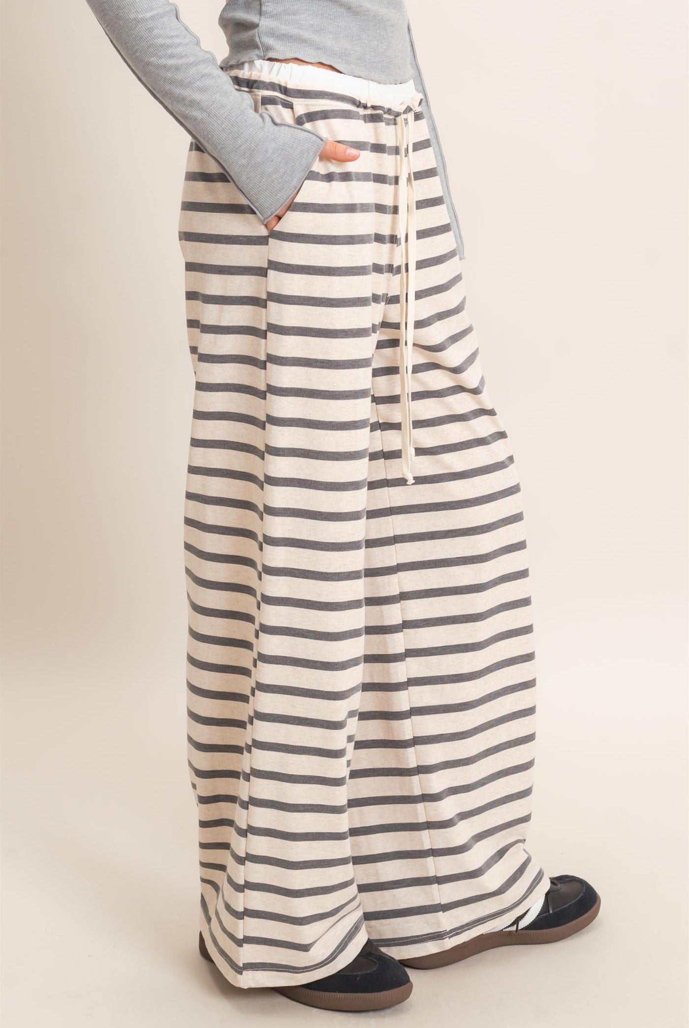 Wholesale Striped Wide-Leg Pants Pants HF26F229-D GRAY/ECRU HYFVE