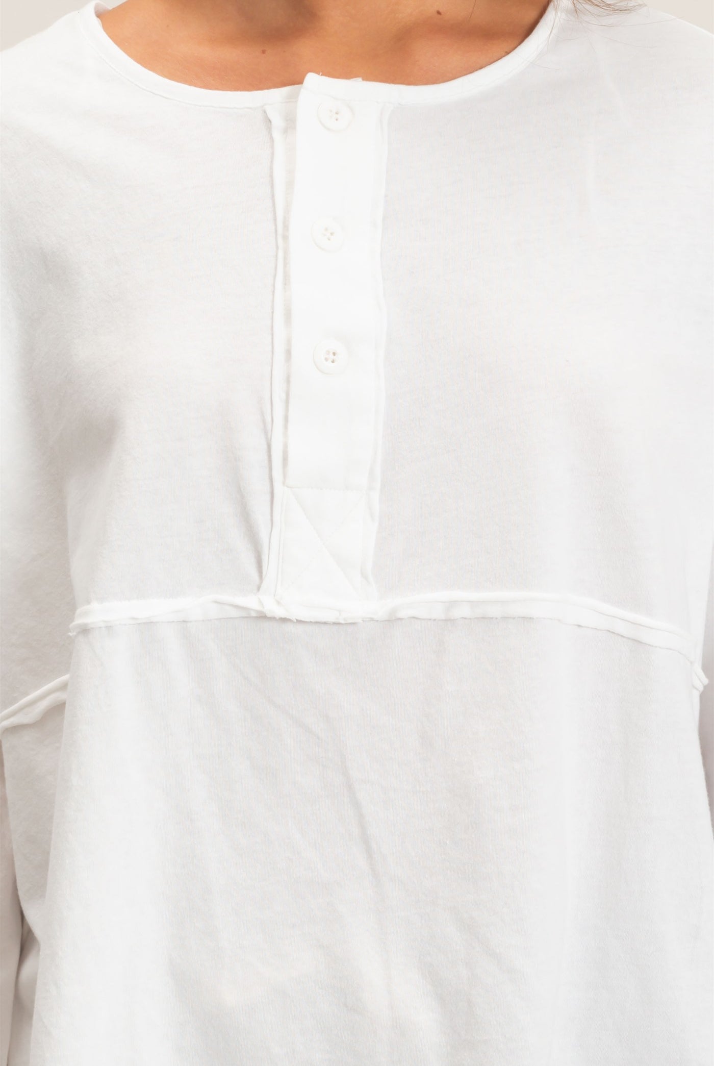 Wholesale Oversized Henley Top With Raw Edges Clothing Tops DZ26F128 WHITE DOUBLE ZERO