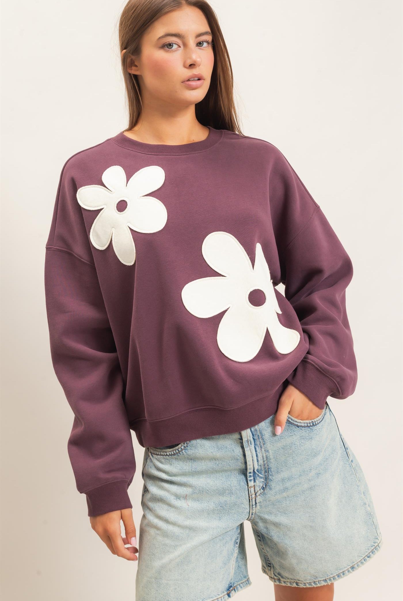 Wholesale Floral Applique Crew Neck Sweatshirt Sweatshirts DZ26E708 COCOA DOUBLE ZERO