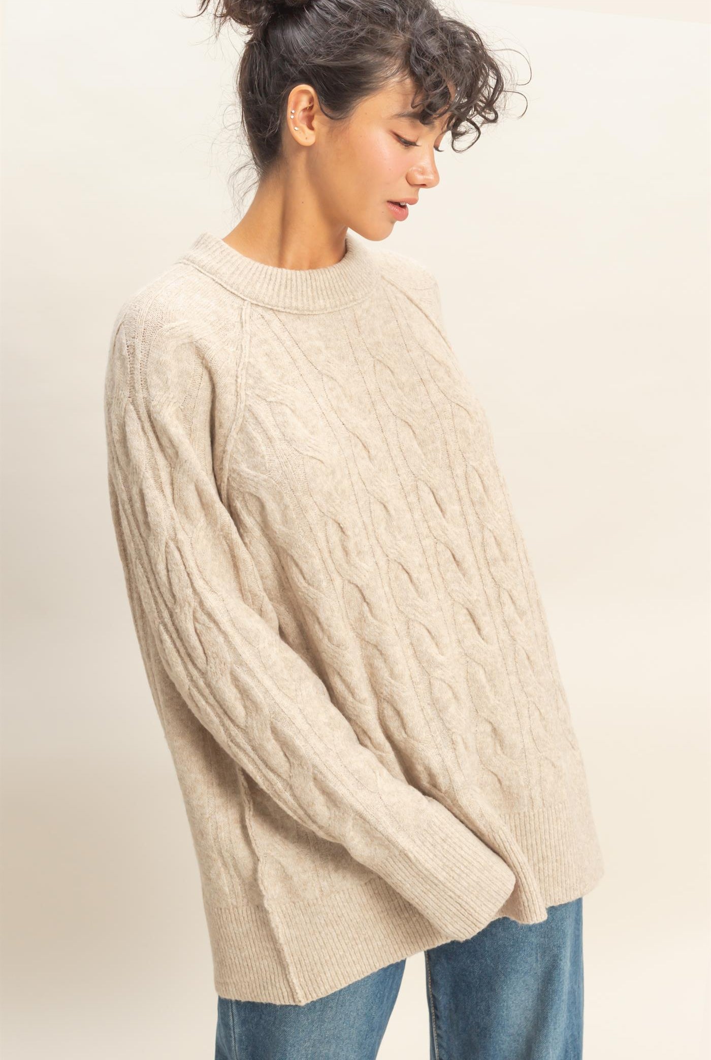 Wholesale Crew Neck Cable Knit Sweater Pullover Sweaters DZ25E957 LIGHT TAUPE HYFVE