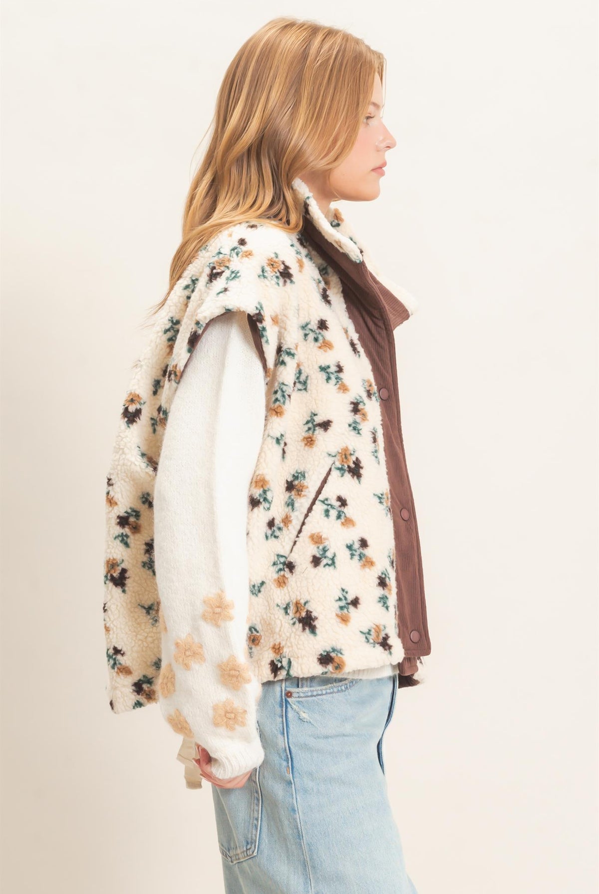 Wholesale Floral Sherpa Vest With Corduroy Vests HF26F073 BROWN HYFVE