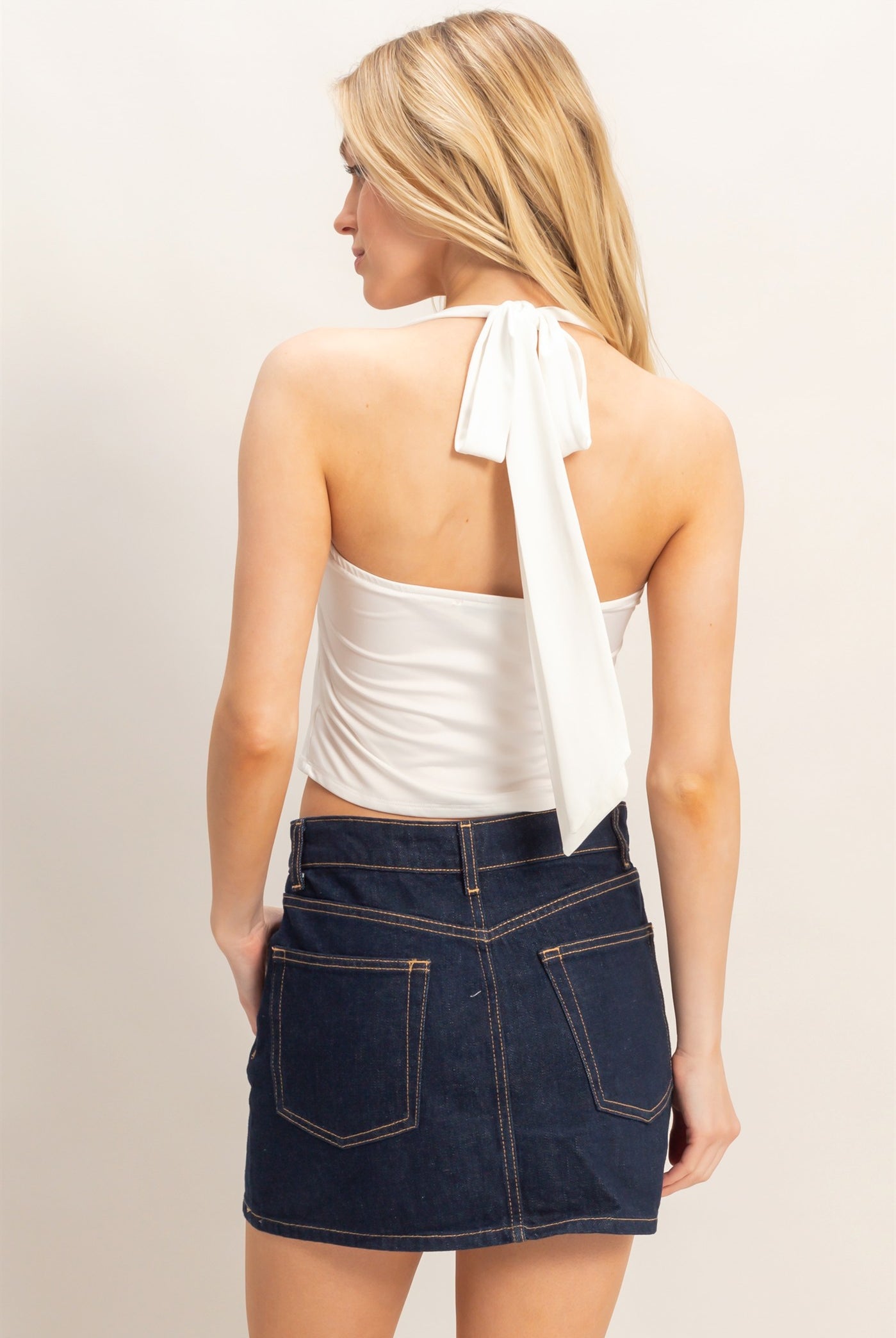 Wholesale Halter Top With Acrylic Buckle Clothing Tops HF26E489 OFF WHITE HYFVE