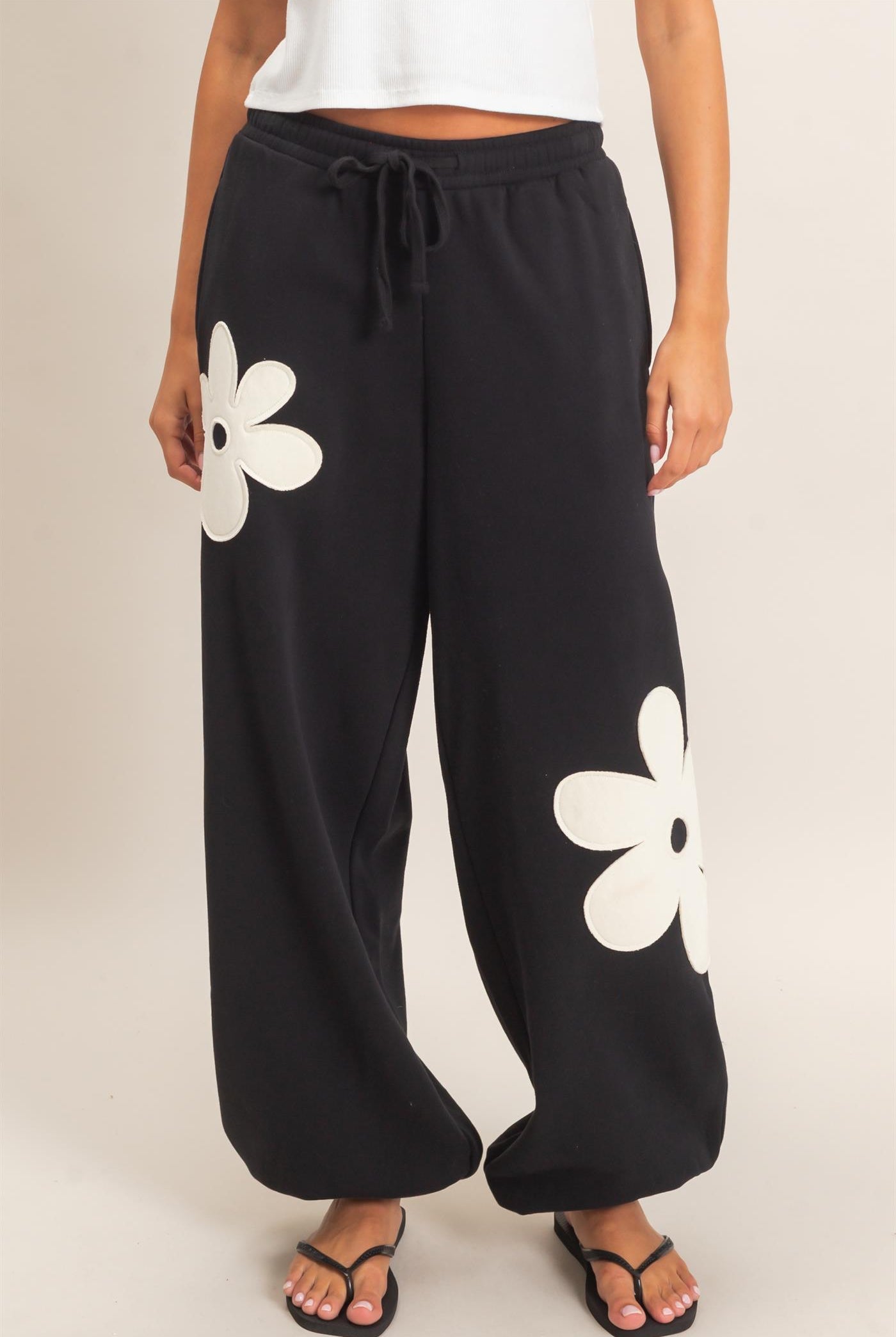 Wholesale Floral Applique Drawstring Jogger Pants Joggers DZ26F308 BLACK DOUBLE ZERO