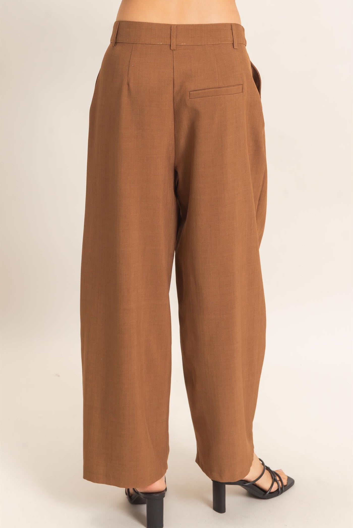 Wholesale Asymmetrical Overlap Pleated Pant Pants HF26C885 BROWN HYFVE