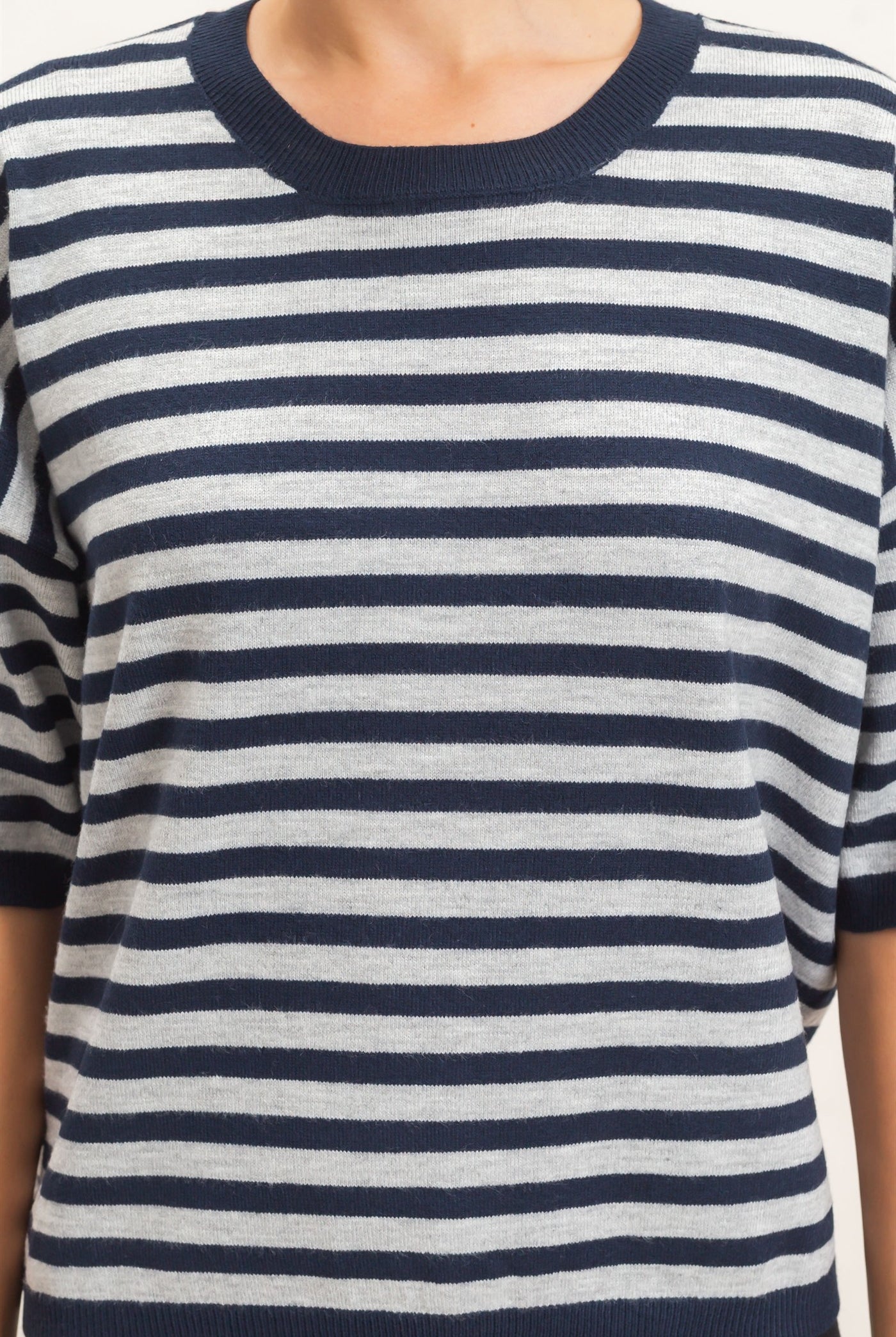 Wholesale Striped Crew Neck Sweater Sweaters HF26E234 NAVY HYFVE