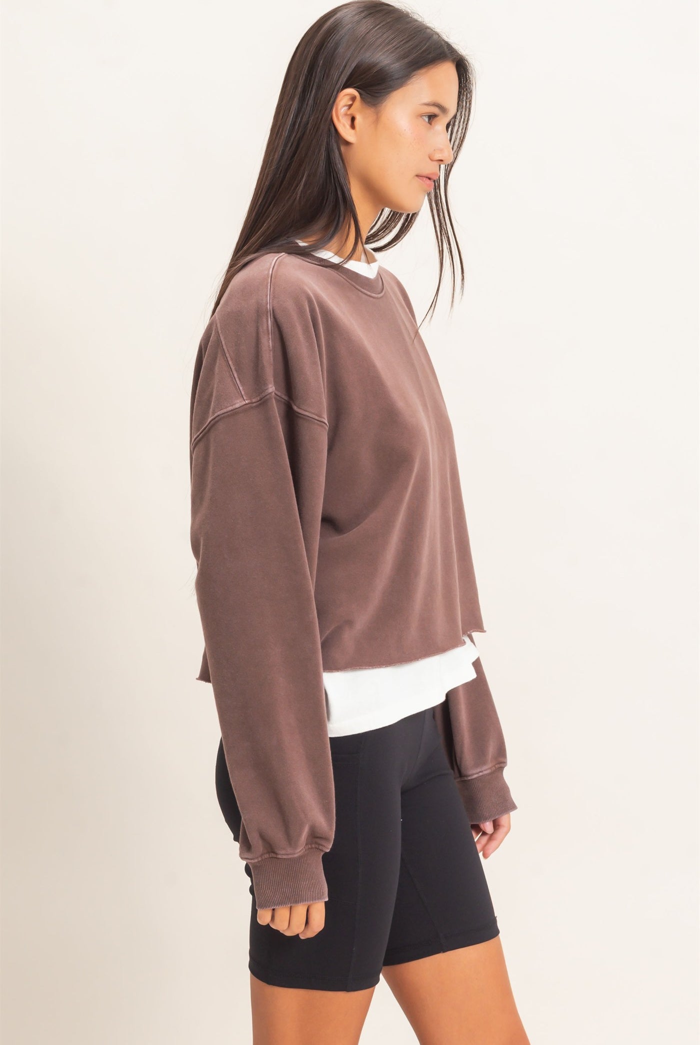 Wholesale Mineral Wash Raw Hem Cropped Sweatshirt Sweatshirts DZ26C968 DARK BROWN DOUBLE ZERO