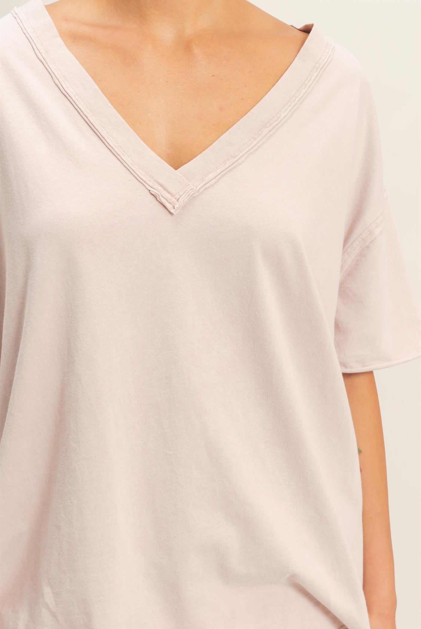 Wholesale Washed V-Neck Oversized Tee Clothing Tops DZ26A760 TAUPE DOUBLE ZERO