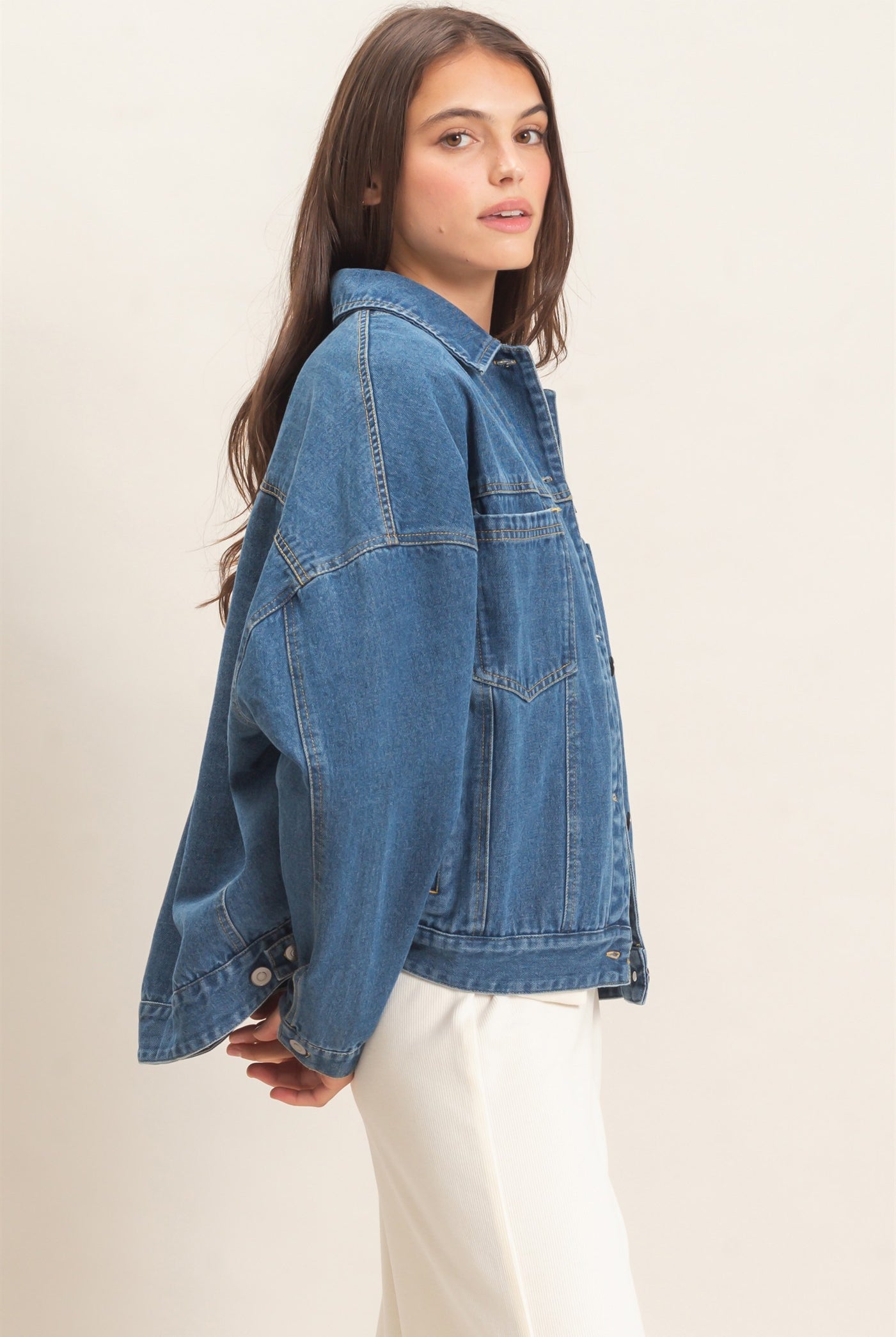 Wholesale Button-Up Denim Jacket Coats & Jackets HF26E001 LIGHT DENIM HYFVE