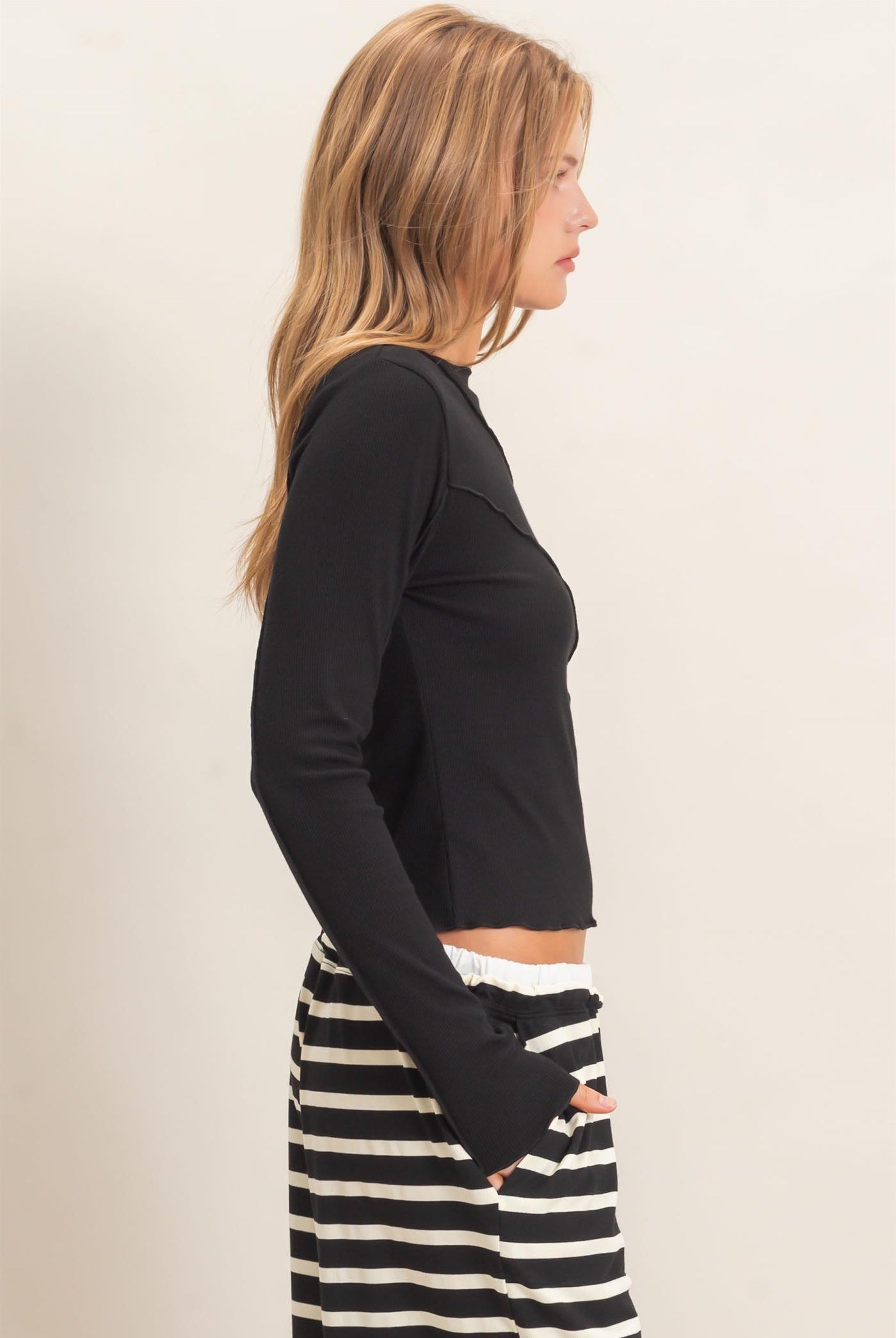 Wholesale Ruffled Ribbed Long Sleeve Top Clothing Tops HF26F085 BLACK HYFVE