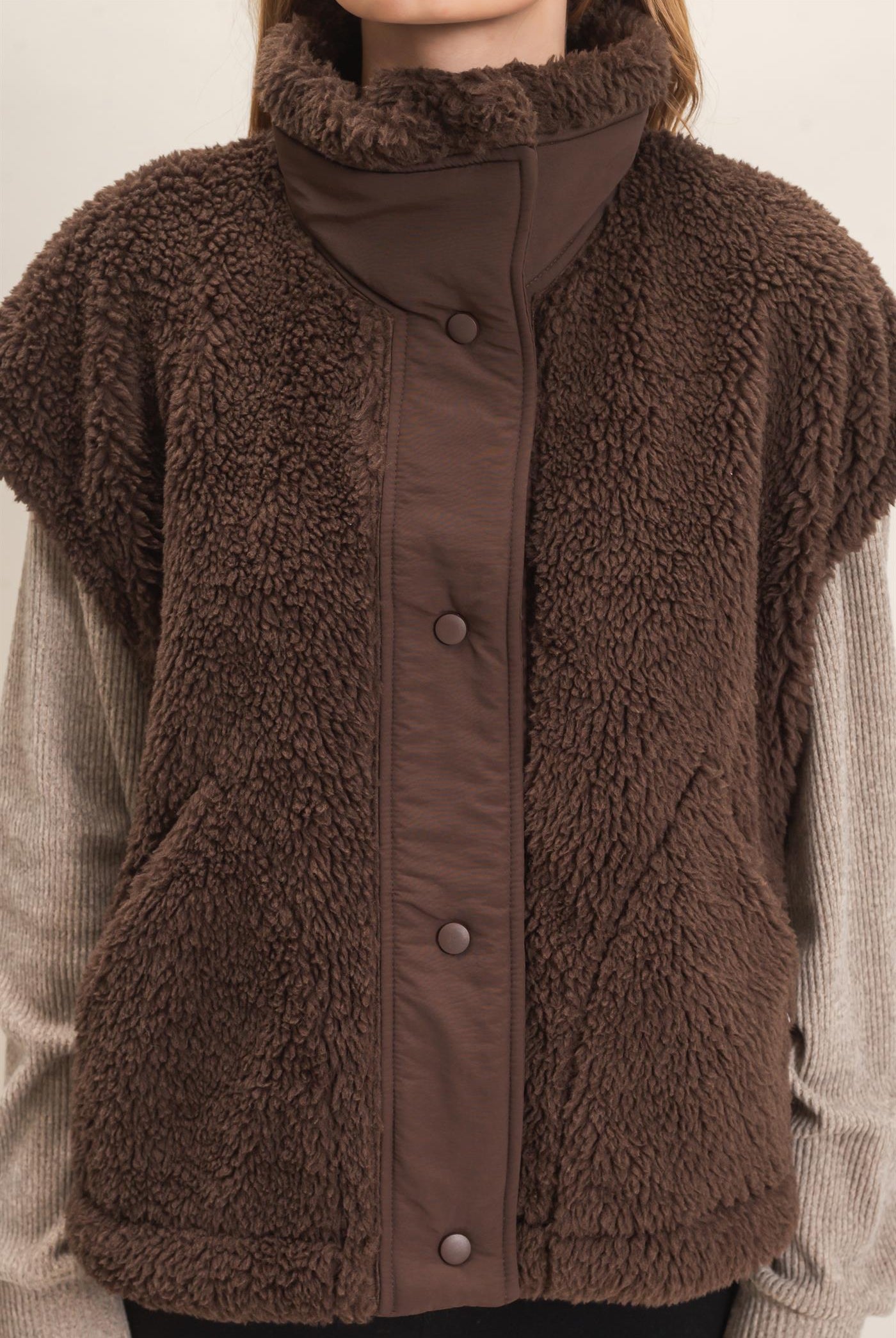 Wholesale Sherpa Vest With Snap Closure Outerwear HF26F131-D BROWN HYFVE