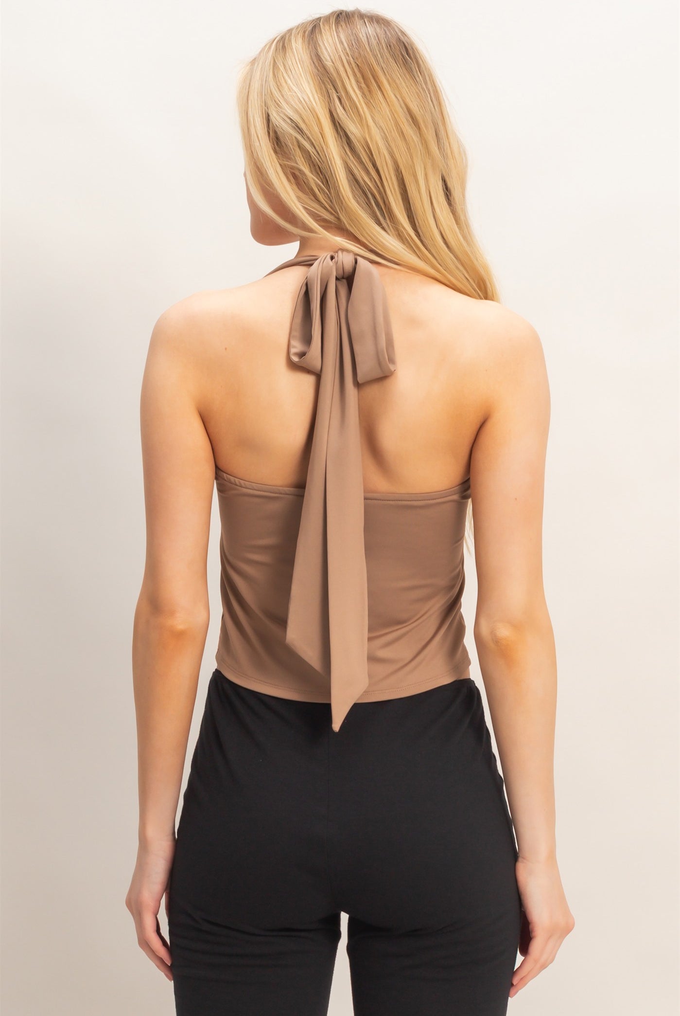 Wholesale Halter Top With Acrylic Buckle Clothing Tops HF26E489 MOCHA HYFVE